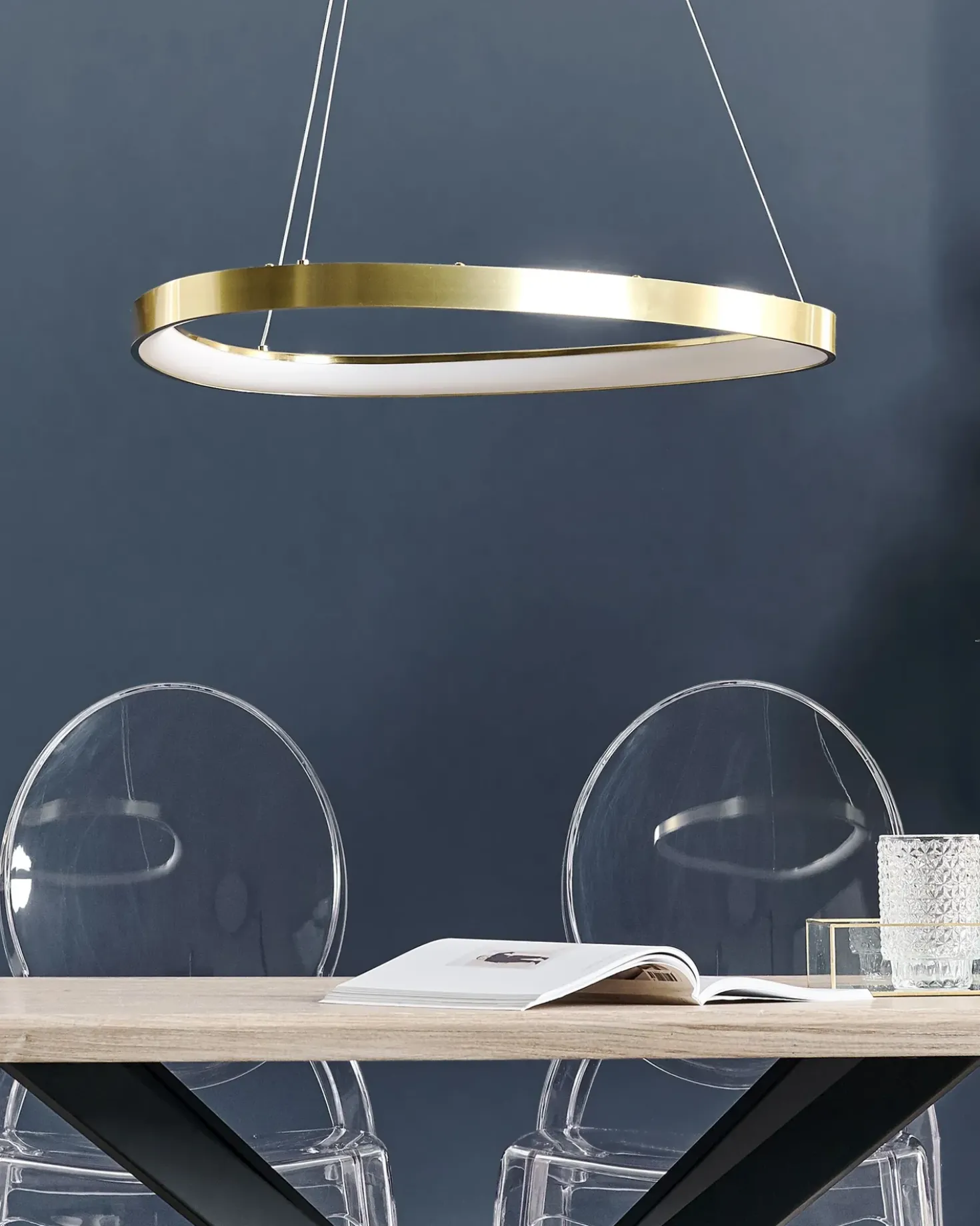 Lampadario a LED KRABURI Metallo Oro