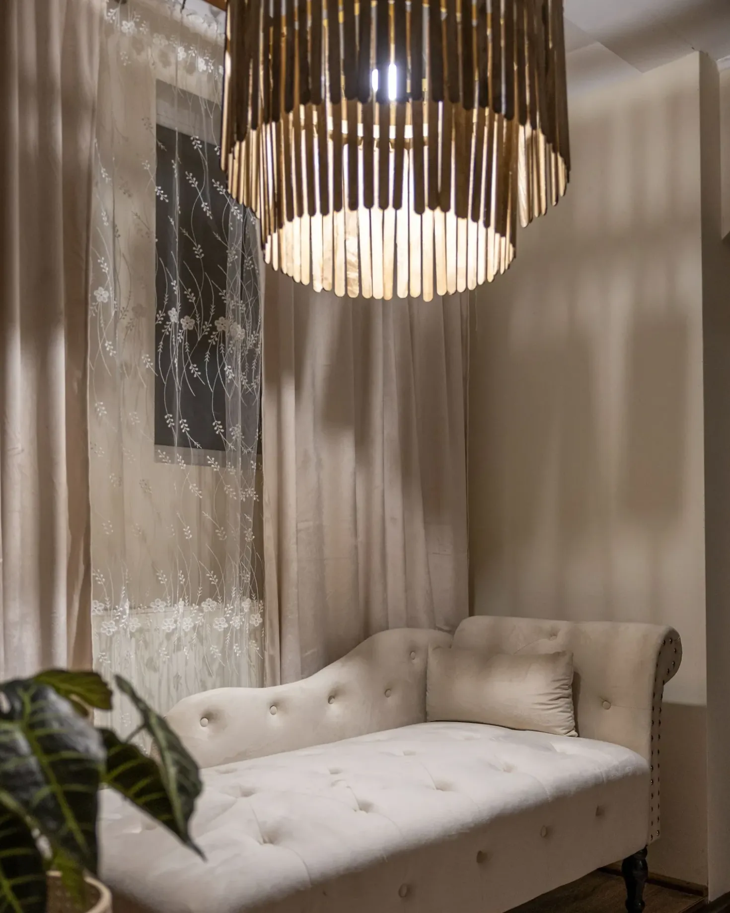 Lampadario KAVERI Legno di mango Marrone