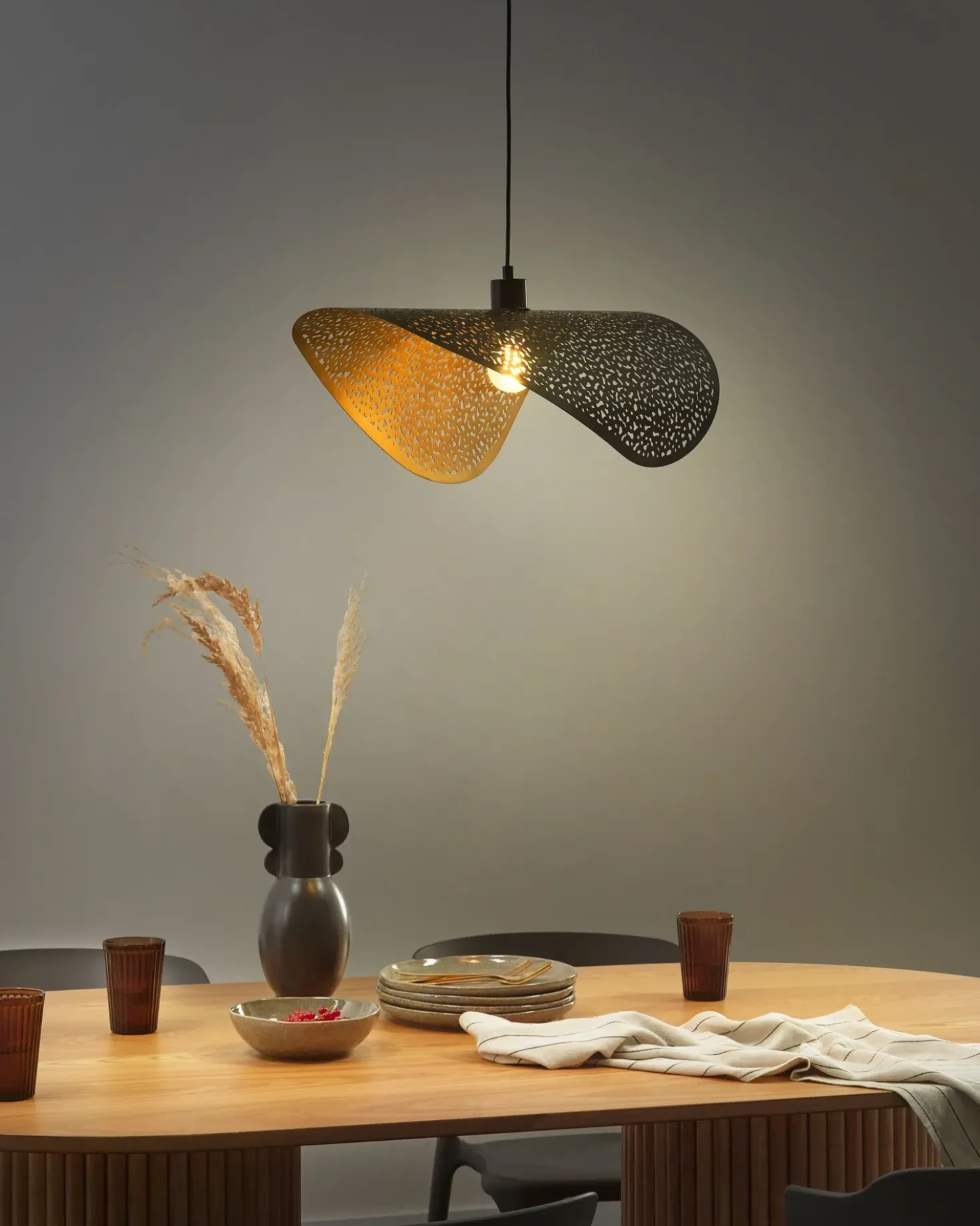 Lampadario MAHI Metallo Nero