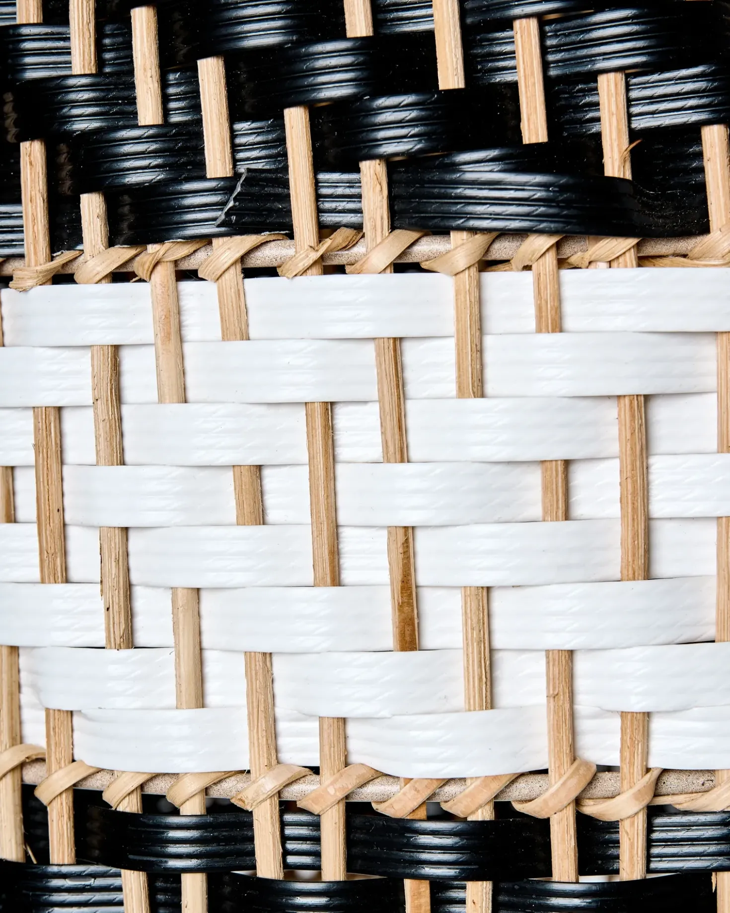 Lampadario TURABO Rattan Nero/Bianco