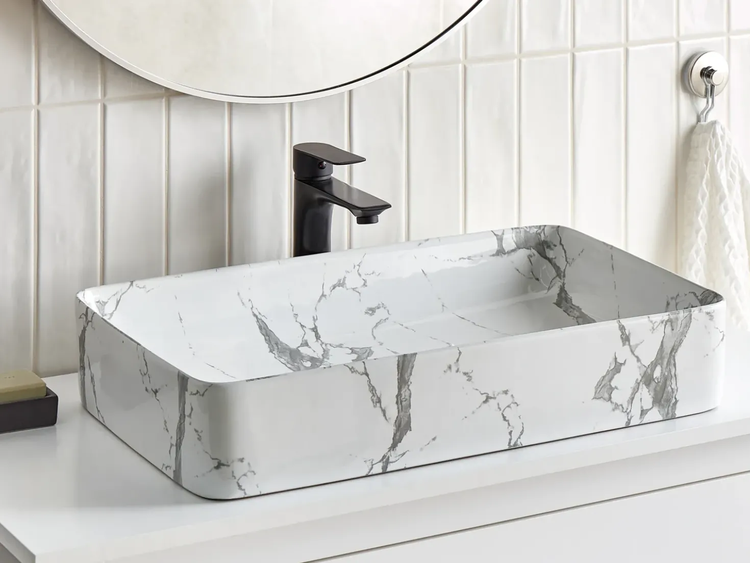 Lavabo da appoggio IPALA 62 x 35 cm Ceramica Marmo bianco
