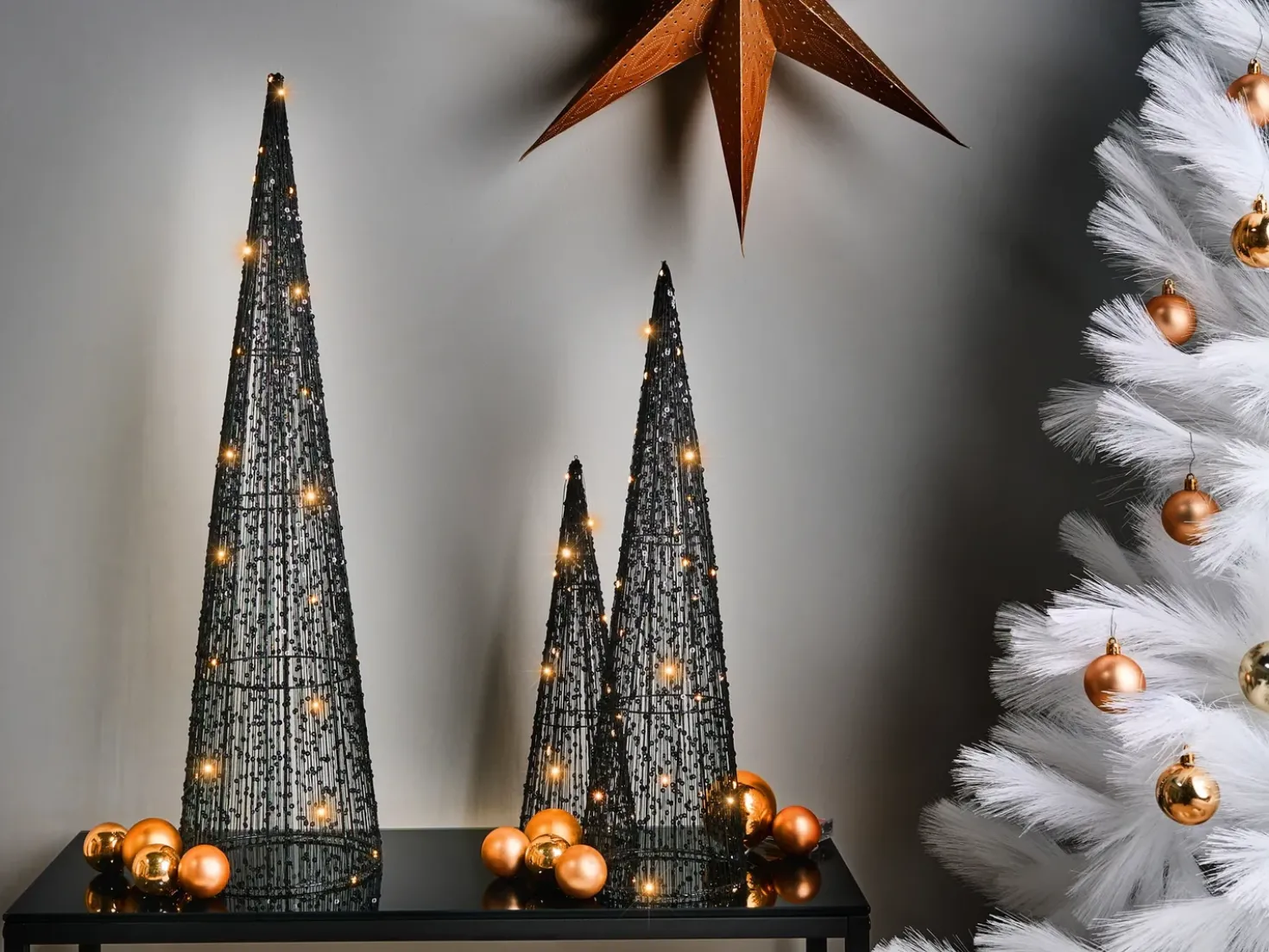 LED VEJLESO Albero di Natale 40/60/80 cm Nero