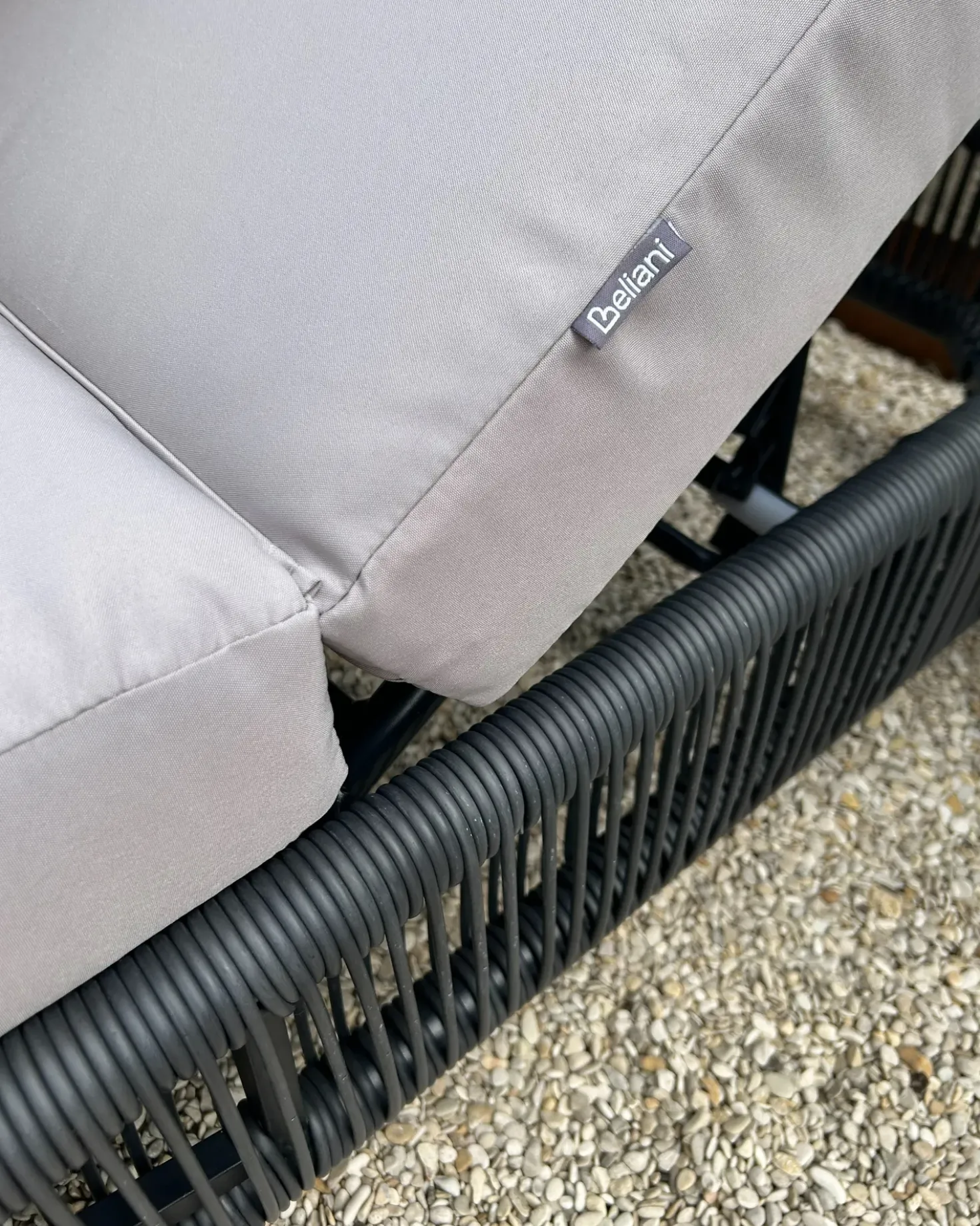 Lettino Prendisole con Cuscino OSINI Rattan sintetico (PE) Grigio