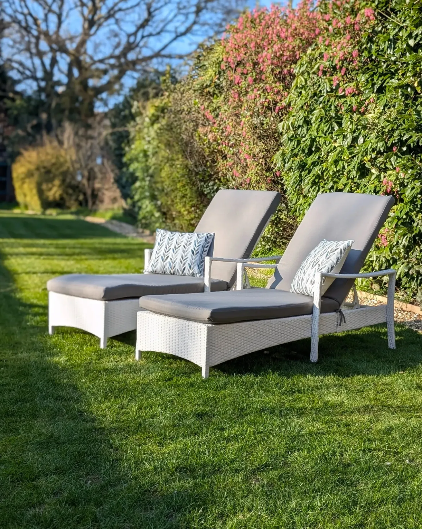 Lettino Prendisole con Cuscino VASTO Rattan sintetico (PE) Bianco