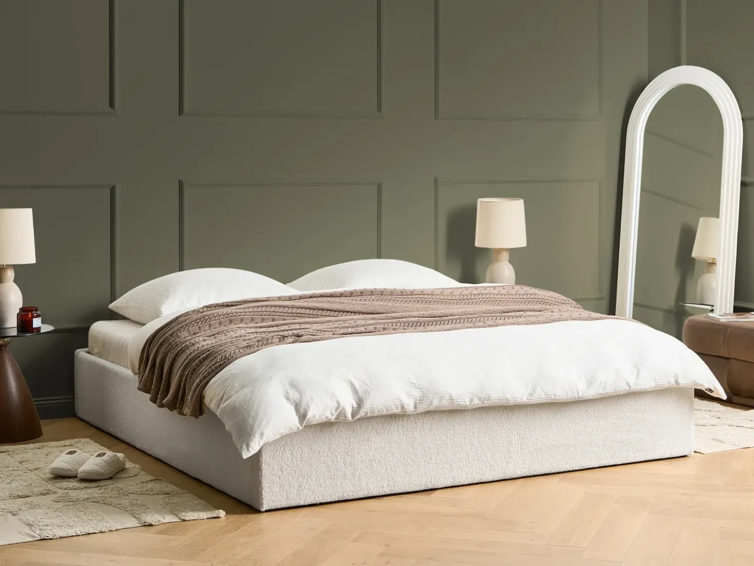 Letto con ottomano senza testata Bouclé DINAN 180 x 200 cm Bianco sporco