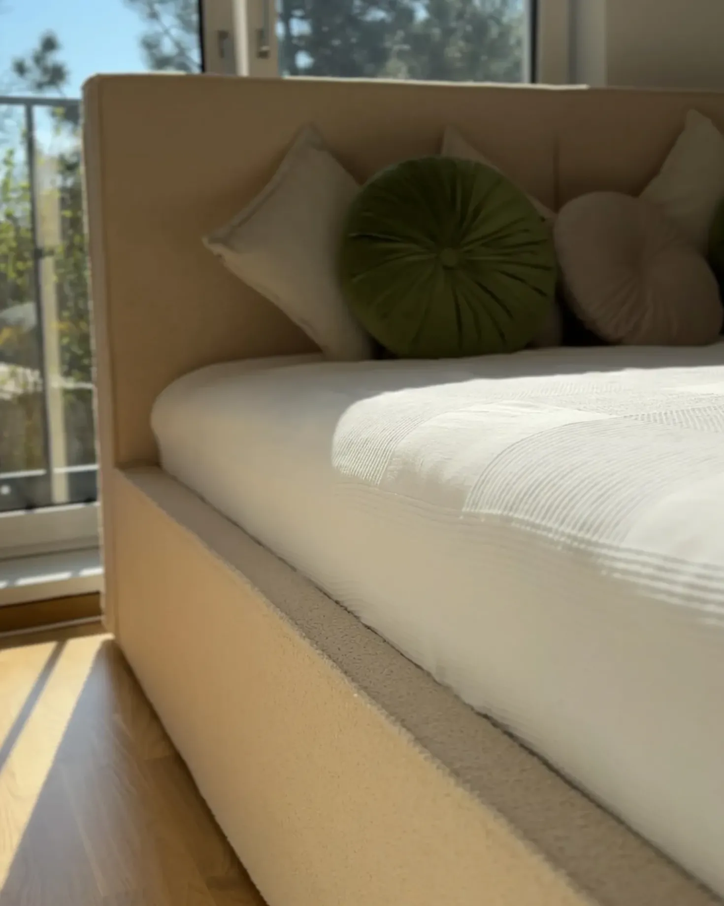 Letto contenitore Bouclé MOISSAC 180 x 200 cm Beige