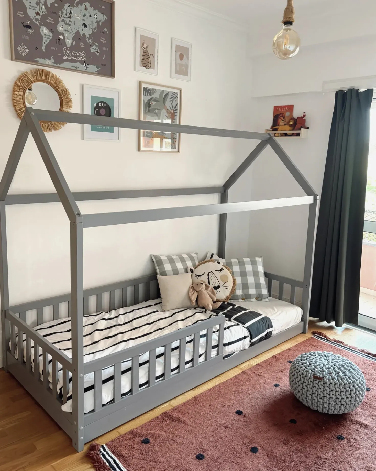 Letto per bambini Casa Legno di pino COSSAYE 90 x 200 cm Grigio