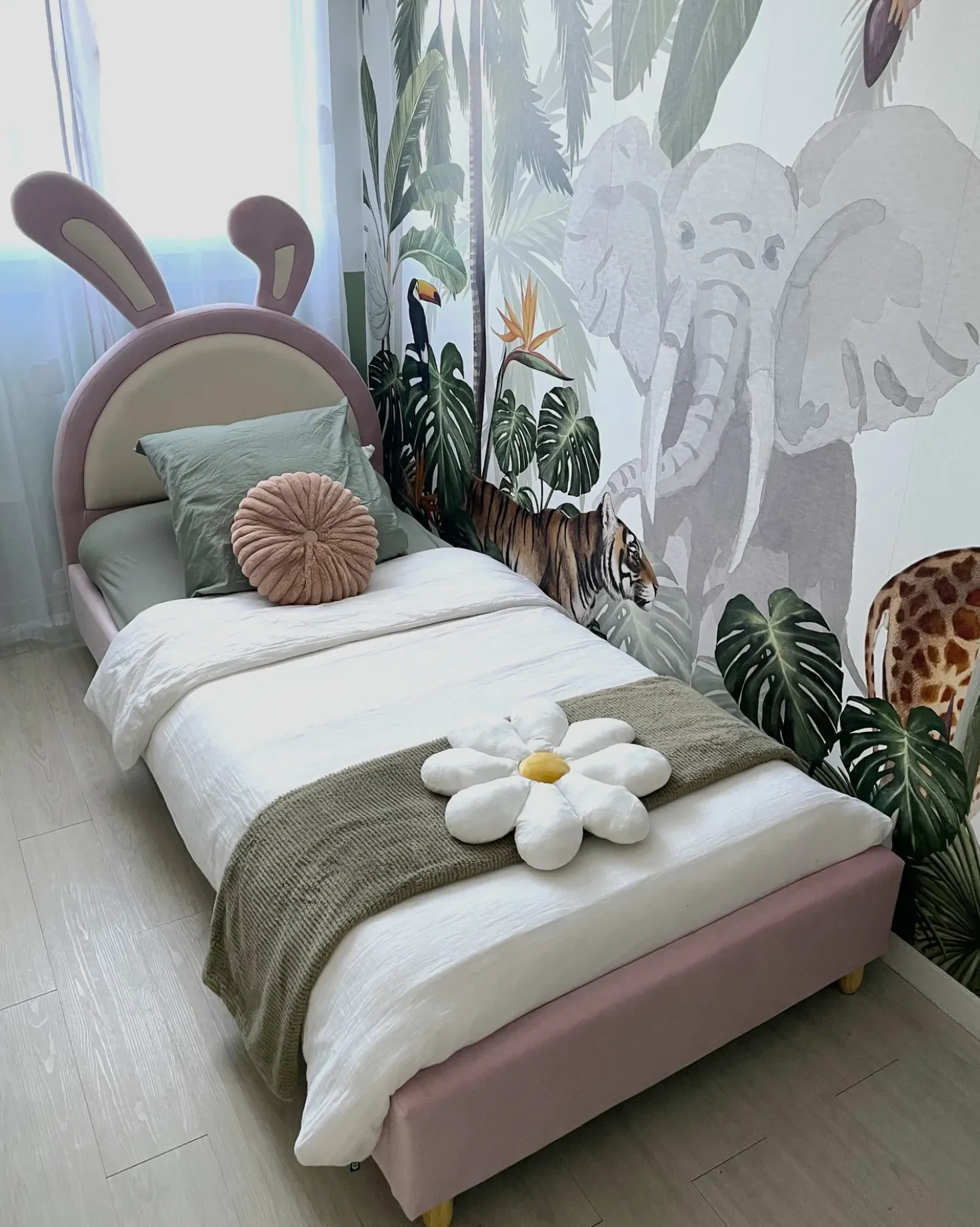 Letto per bambini Coniglio Velluto LALLIAS 90 x 200 cm Rosa