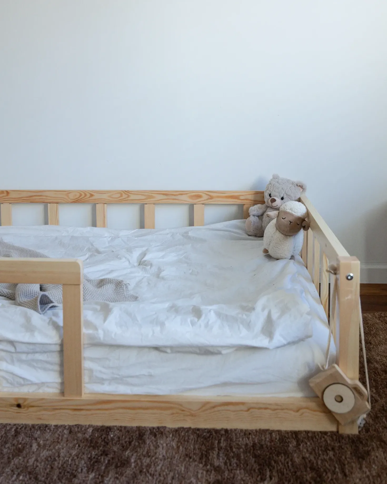 Letto per bambini Legno di pino MEYMAC 90 x 200 cm Marrone chiaro