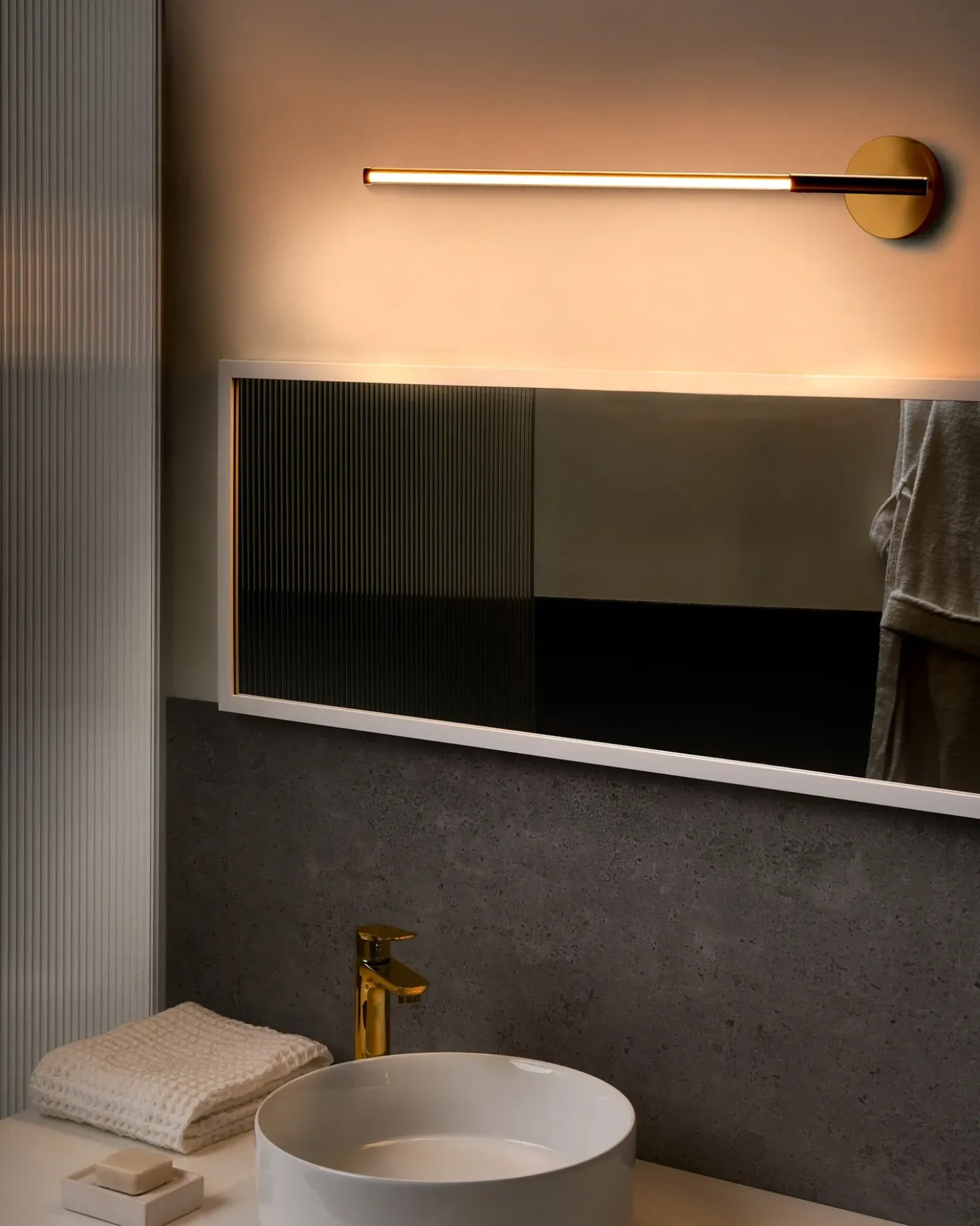 Luce LED per quadri e specchi VOLOGNE Metallo Oro