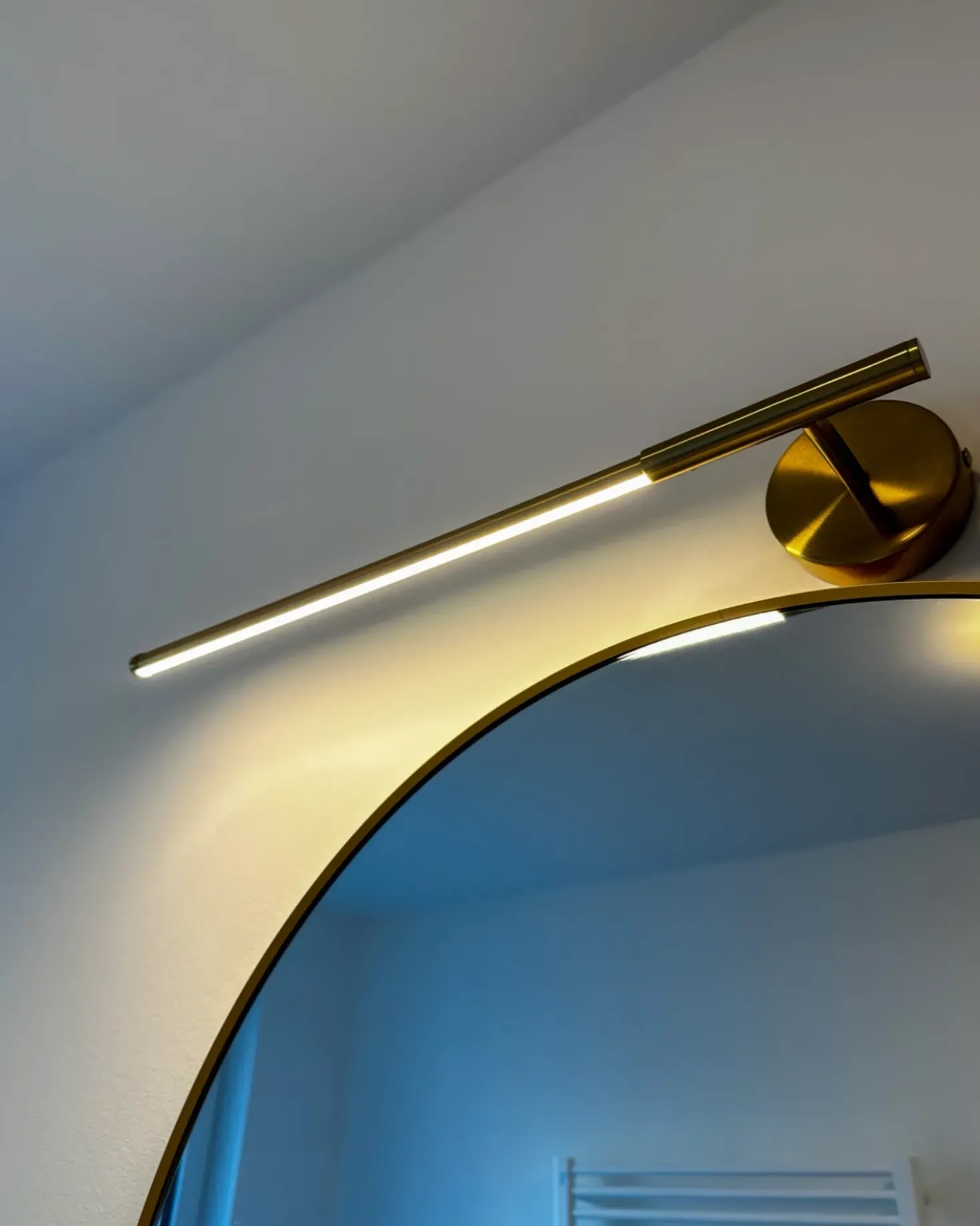Luce LED per quadri e specchi VOLOGNE Metallo Oro