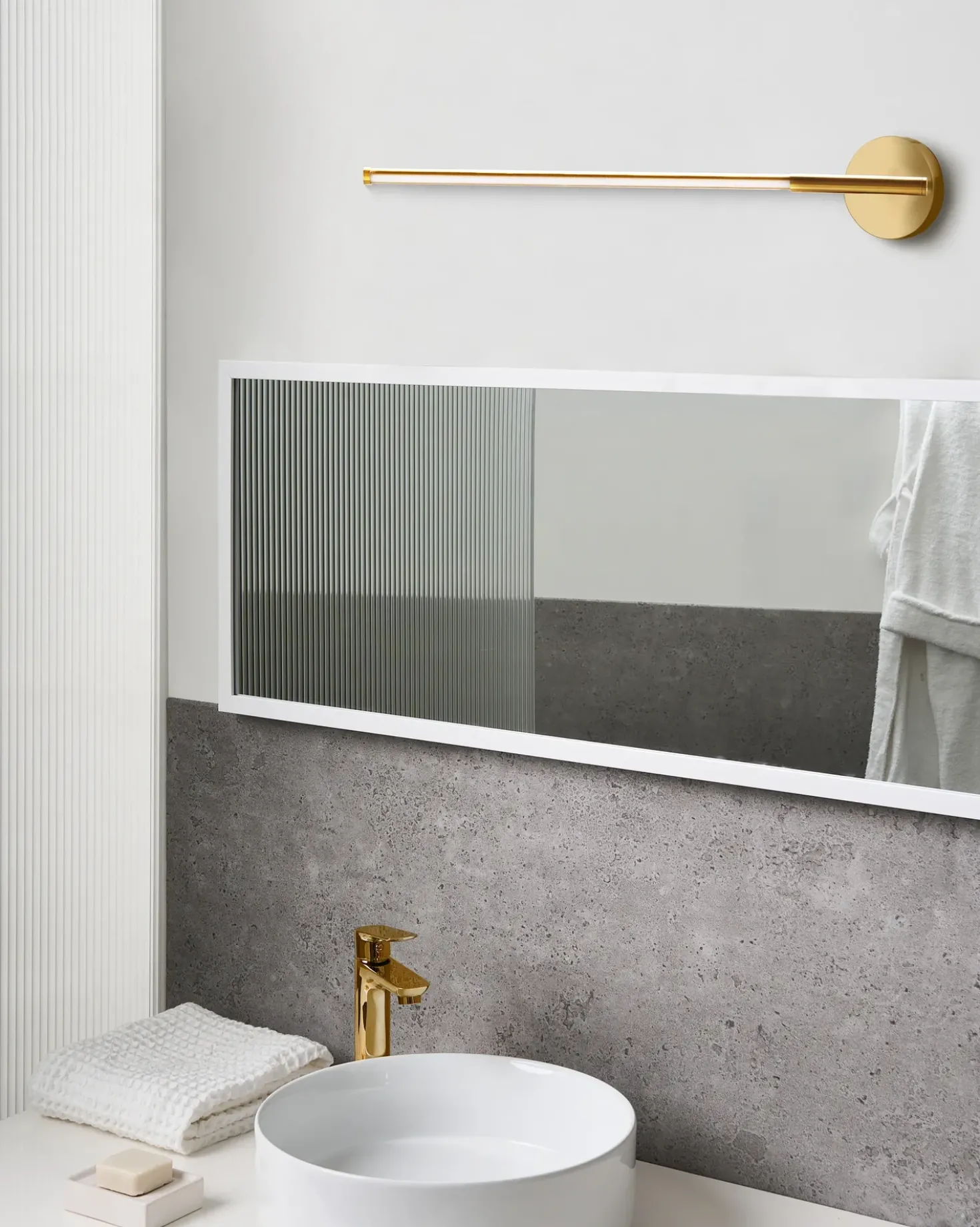Luce LED per quadri e specchi VOLOGNE Metallo Oro