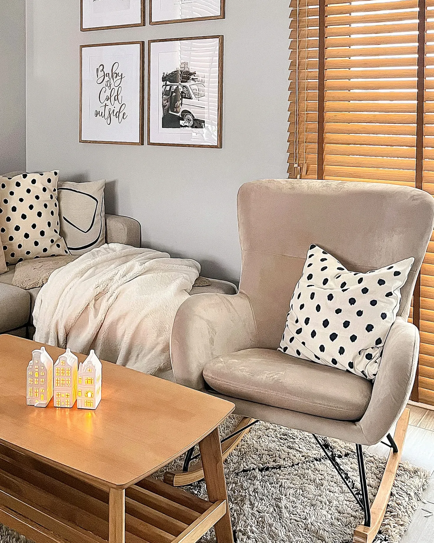 Poltrona a dondolo ELLAN Velluto Beige