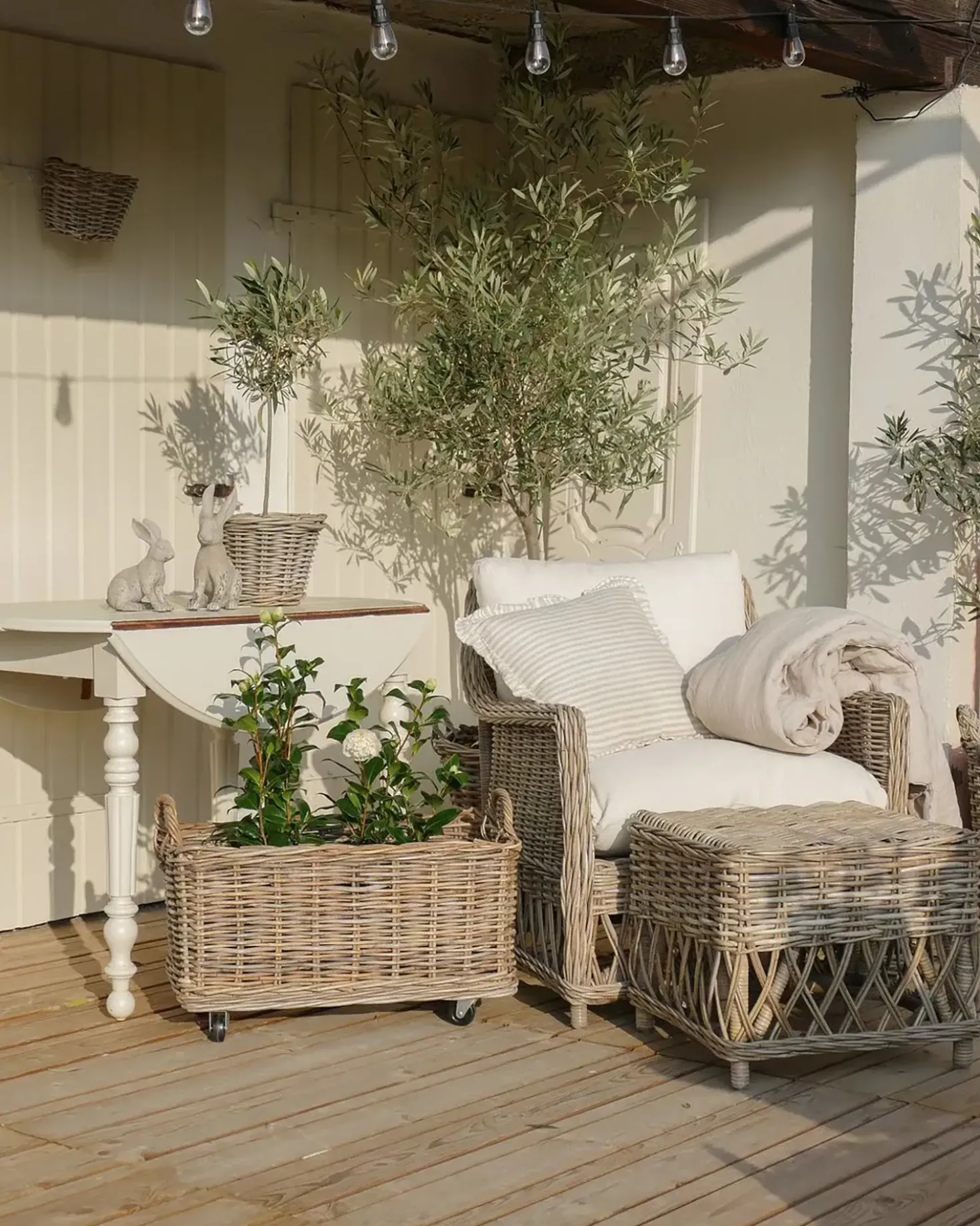 Poltrona da giardino RIBOLLA con poggiapiedi Rattan Naturale