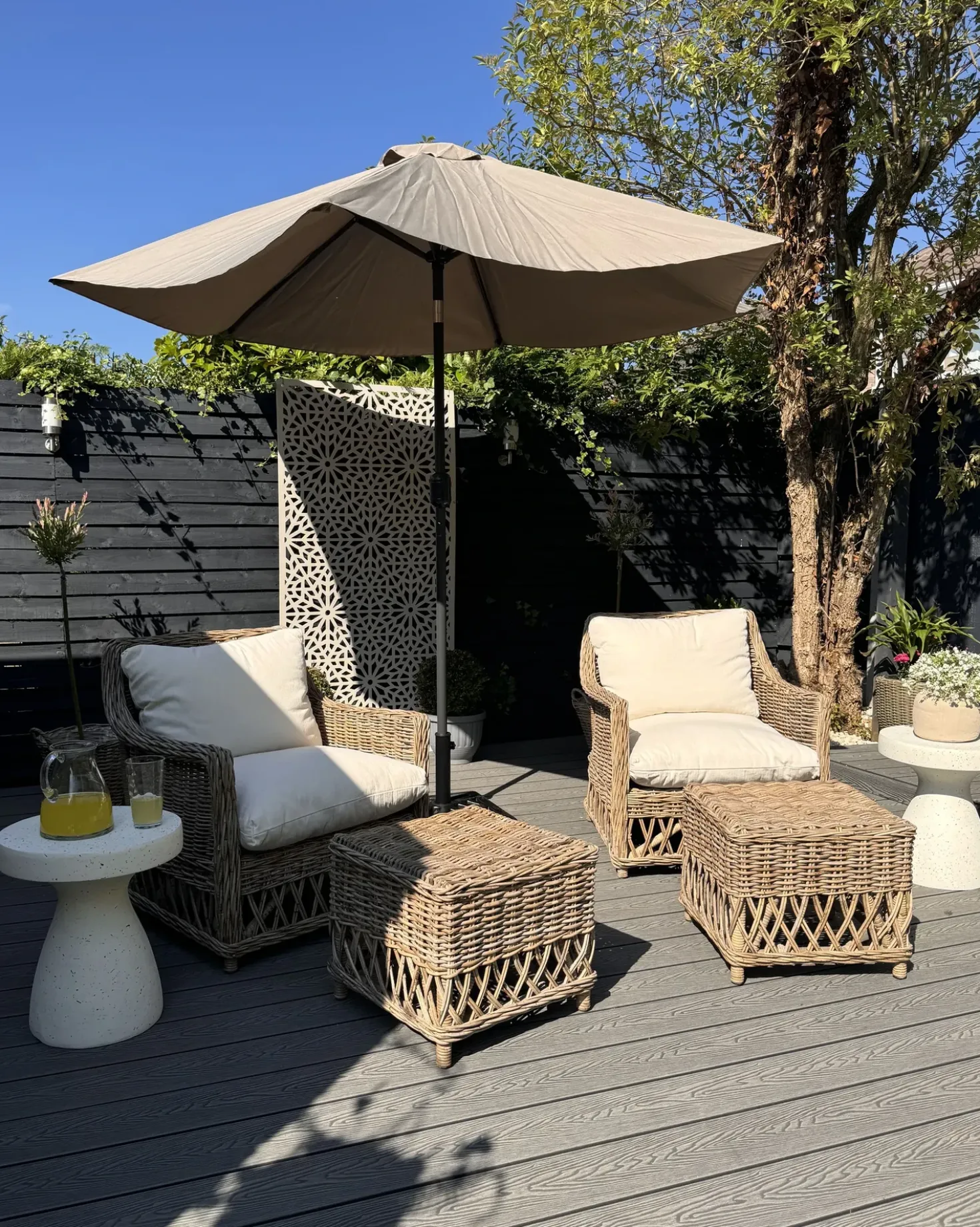 Poltrona da giardino RIBOLLA con poggiapiedi Rattan Naturale