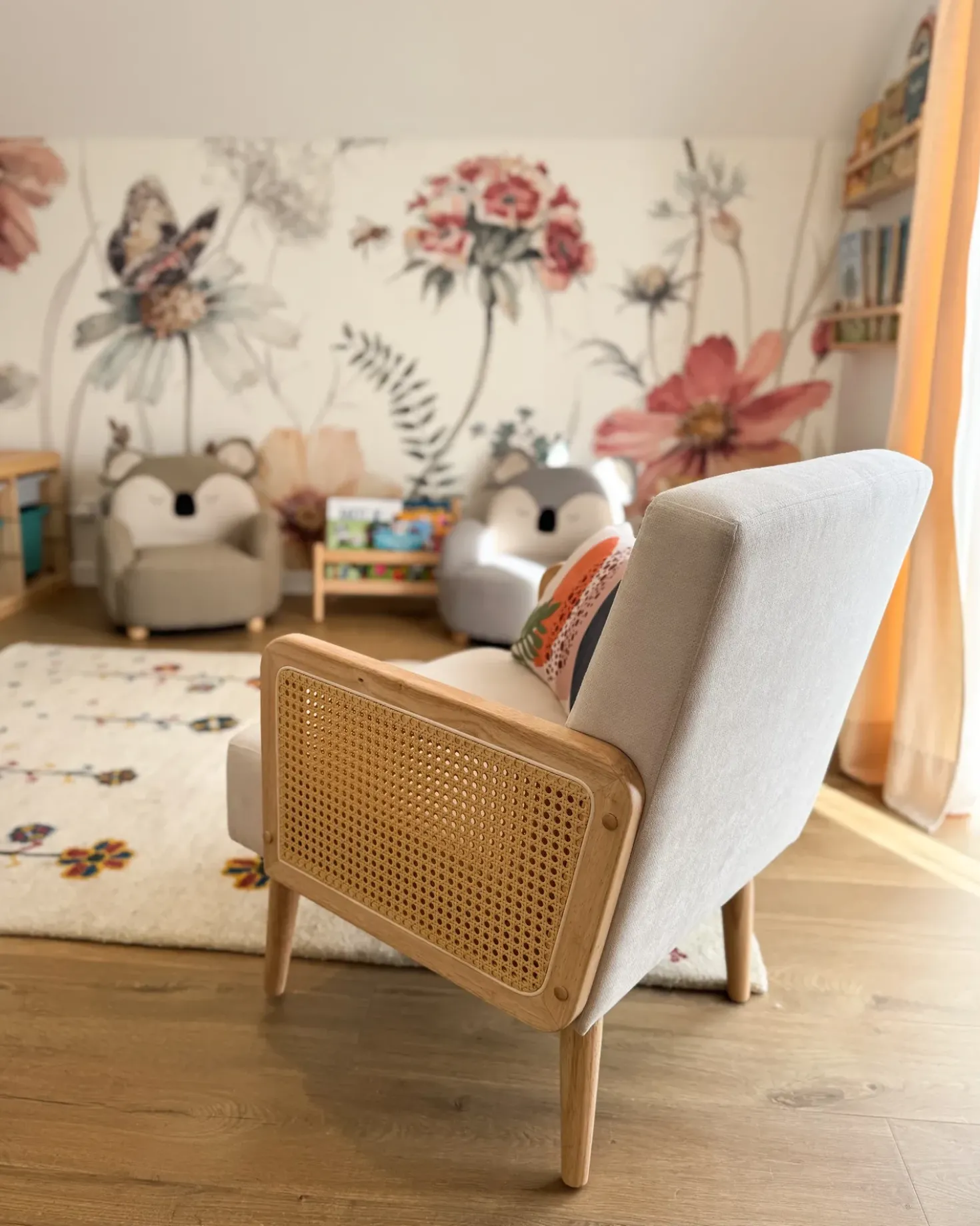 Poltrona HOJBY Tessuto Beige chiaro