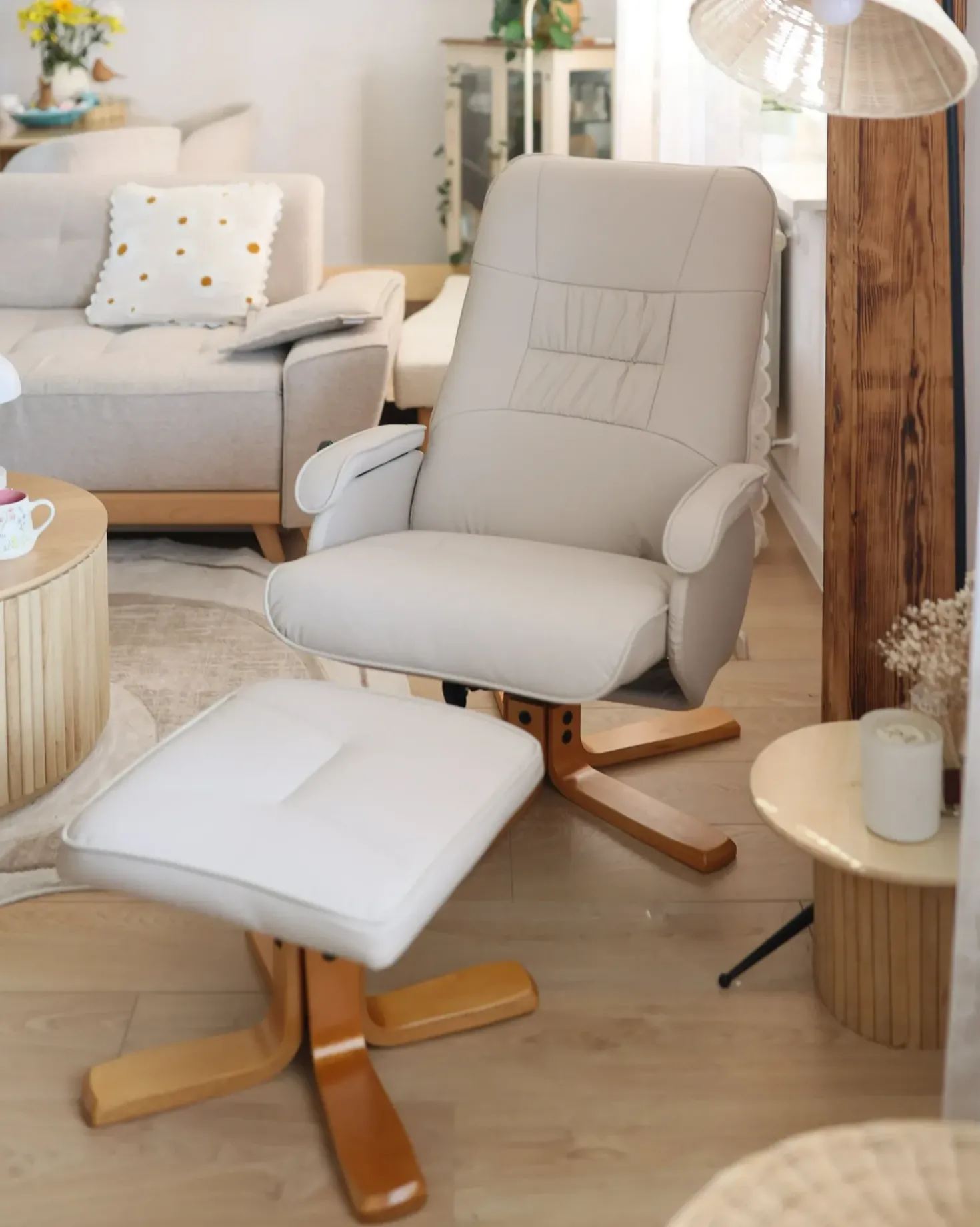 Poltrona massaggiante RELAXPRO con poggiapiedi Pelle sintetica Beige chiaro