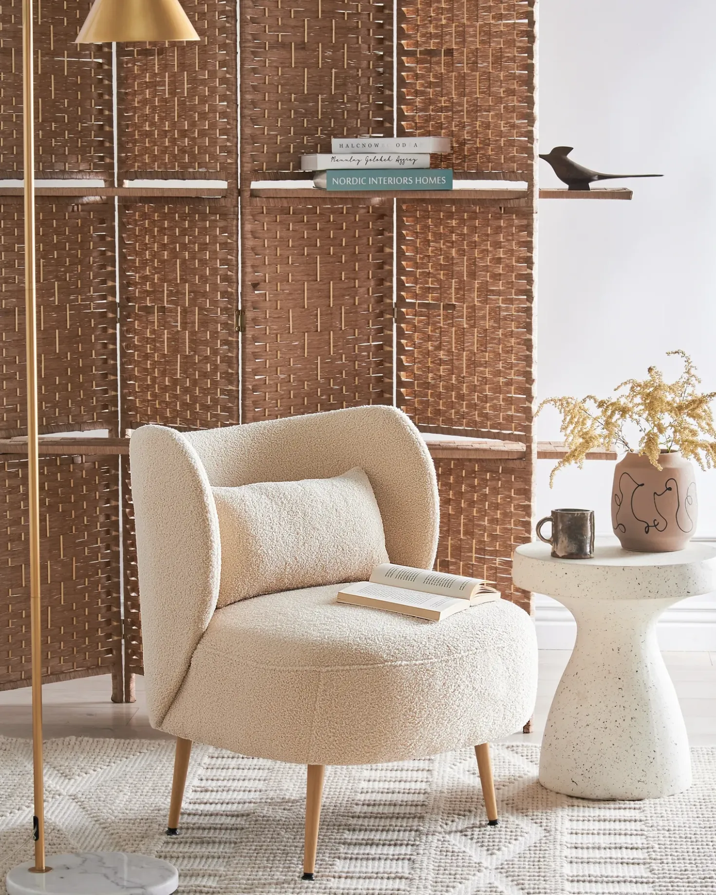Poltrona OTSBY II con cuscino Bouclé Beige