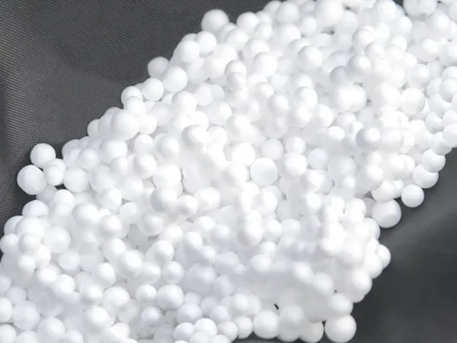 Poltrona sacco 300 L FUZZY EPS 10 cm 60 cm Bianco