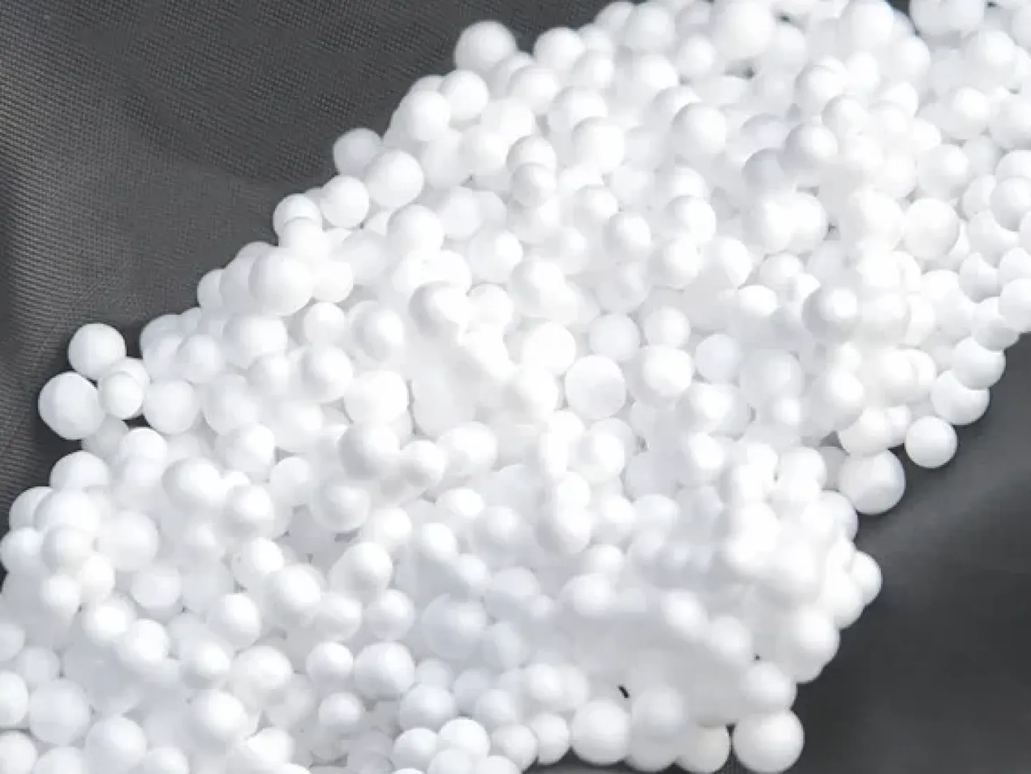 Poltrona sacco 300 L FUZZY EPS 10 cm 60 cm Bianco
