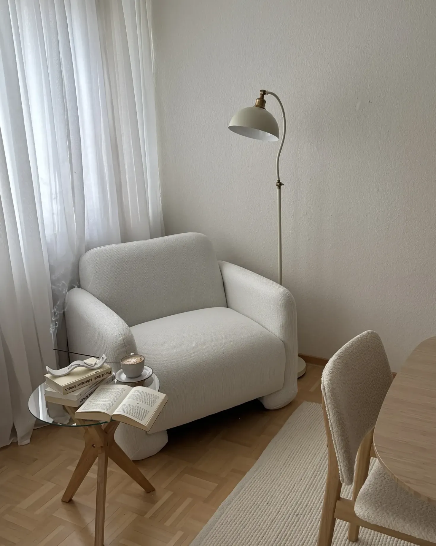 Poltrona SALAND Tessuto Bianco