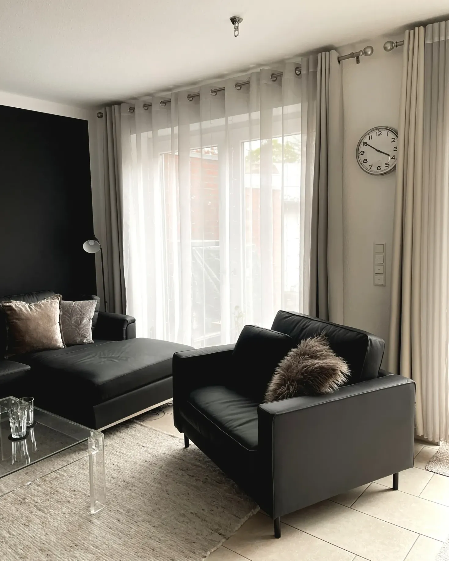 Poltrona SAVALEN Pelle naturale Nero