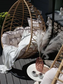 Poltrona sospesa con supporto da pavimento ARSITA Rattan sintetico (PE) Naturale