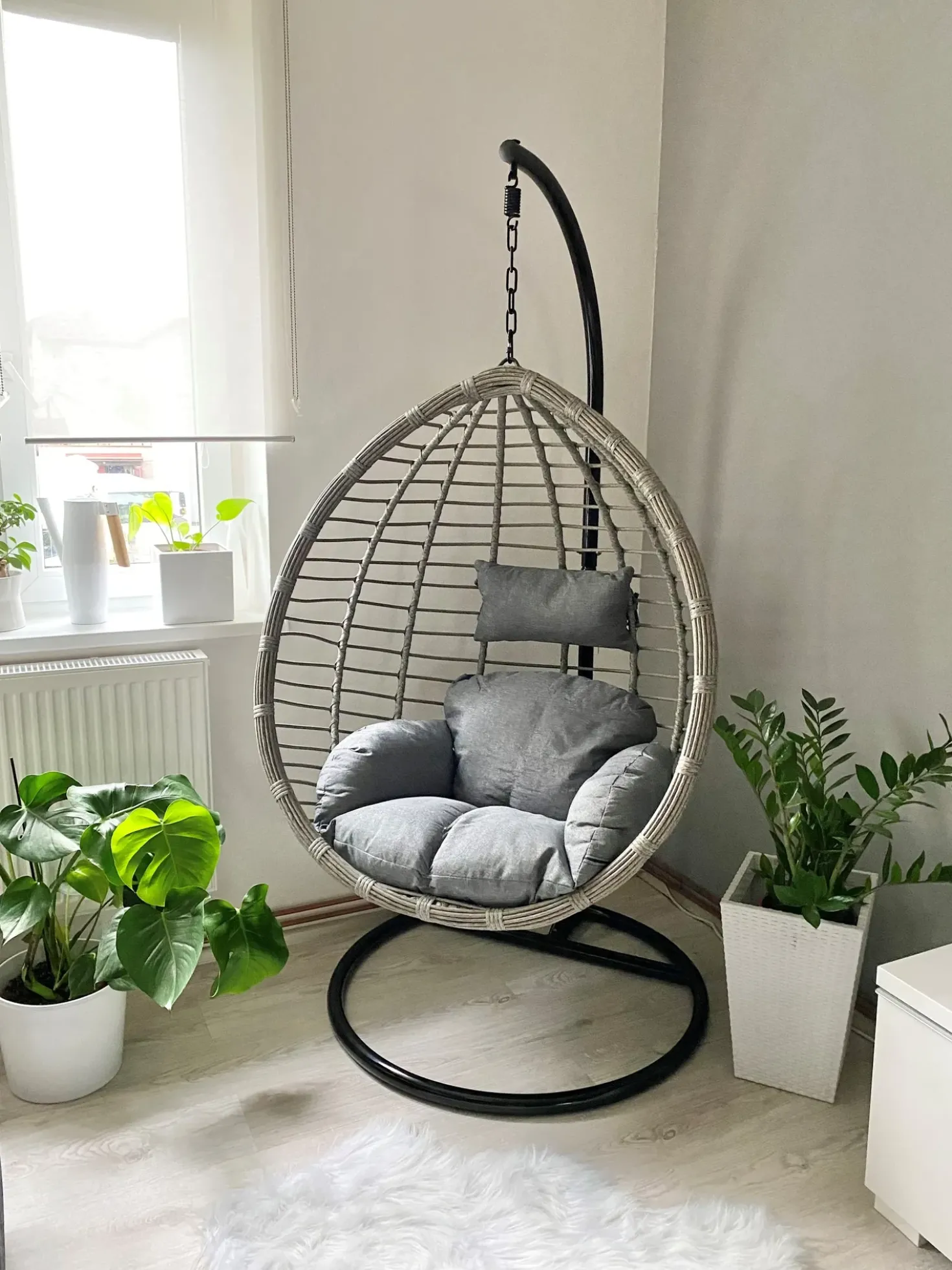 Poltrona sospesa con supporto da pavimento TOLLO Rattan sintetico (PE) Grigio