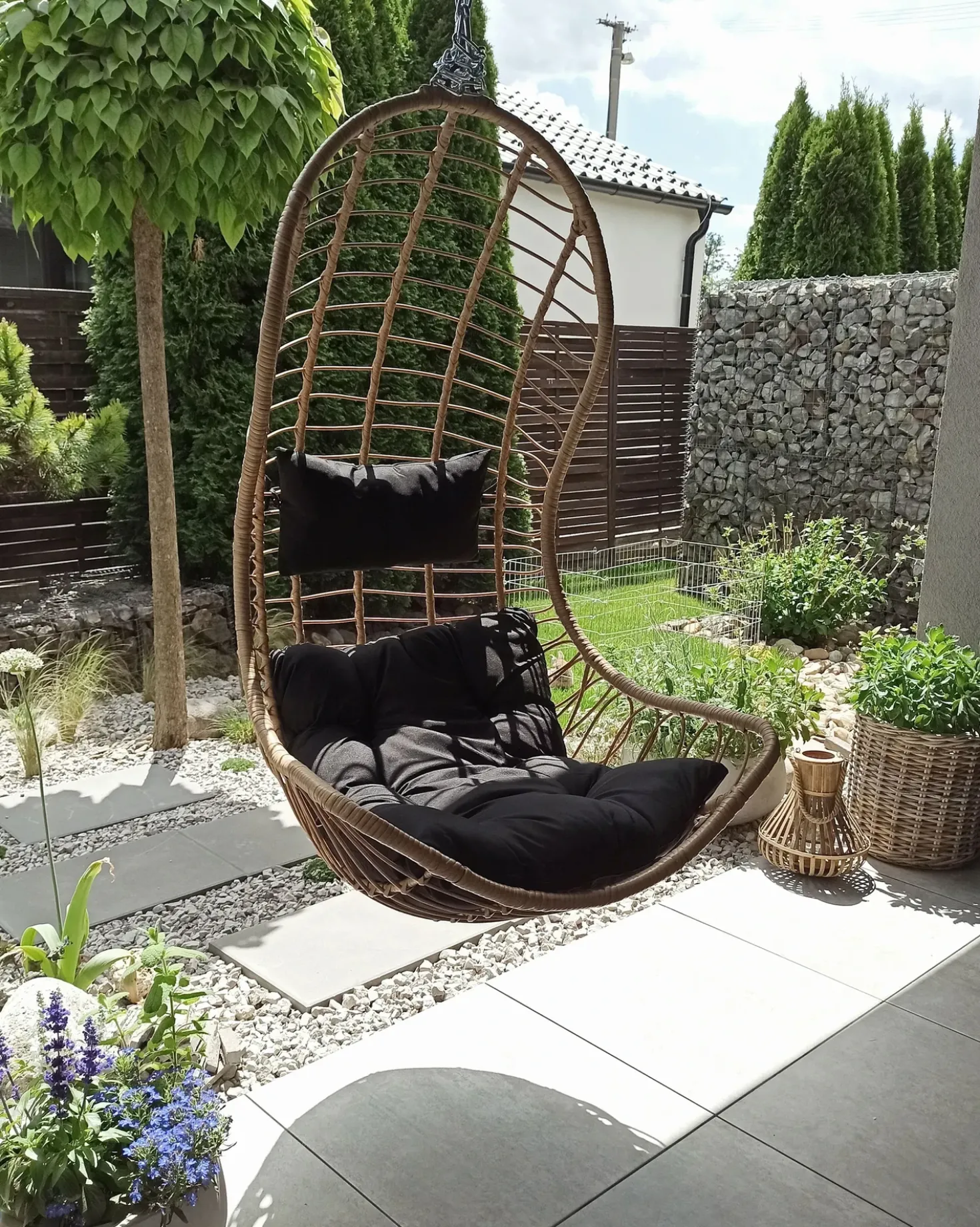 Poltrona sospesa con supporto da pavimento PINETO Rattan sintetico (PE) Naturale