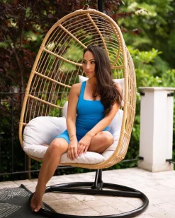 Poltrona sospesa con supporto da pavimento CASOLI Rattan sintetico (PE) Naturale