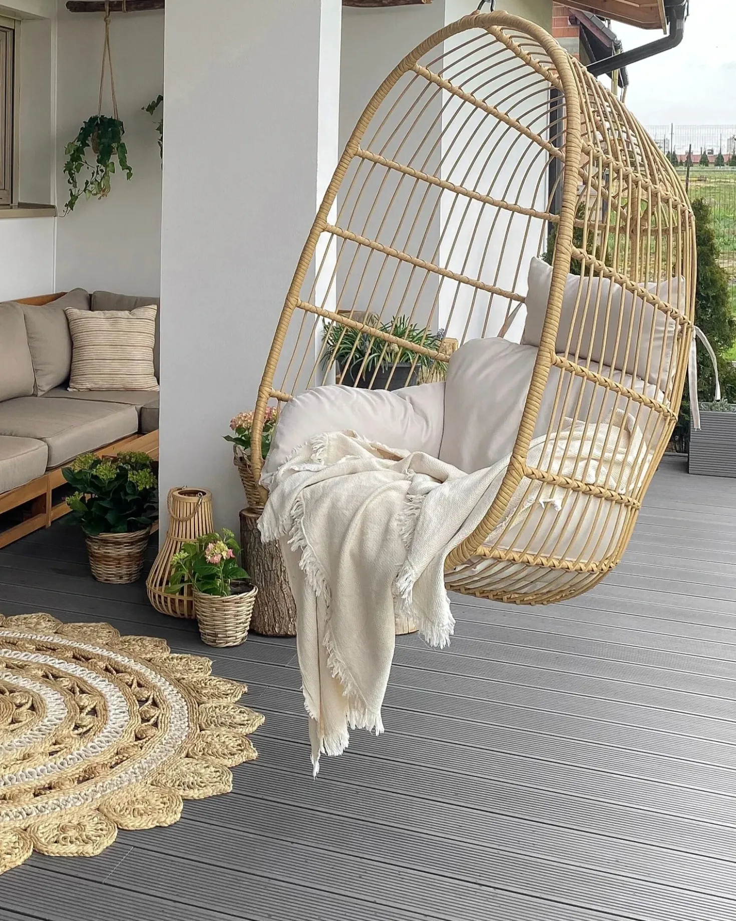 Poltrona sospesa con supporto da pavimento CASOLI Rattan sintetico (PE) Naturale