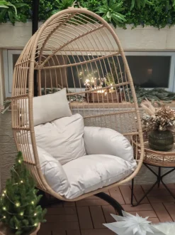 Poltrona sospesa con supporto da pavimento CASOLI Rattan sintetico (PE) Naturale