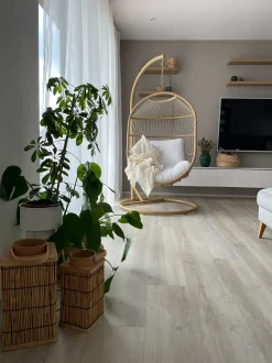 Poltrona sospesa con supporto da pavimento ALBA Rattan sintetico (PE) Naturale