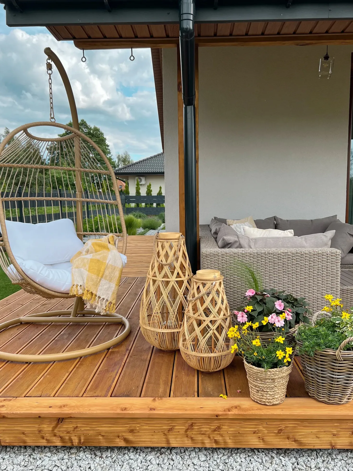 Poltrona sospesa con supporto da pavimento ALBA Rattan sintetico (PE) Naturale
