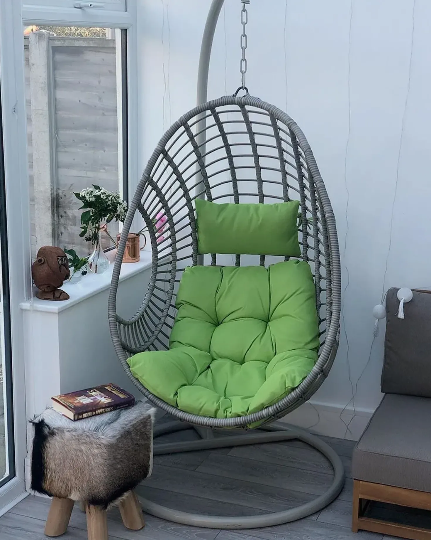 Poltrona sospesa con supporto da pavimento ARPINO Rattan sintetico (PE) Beige