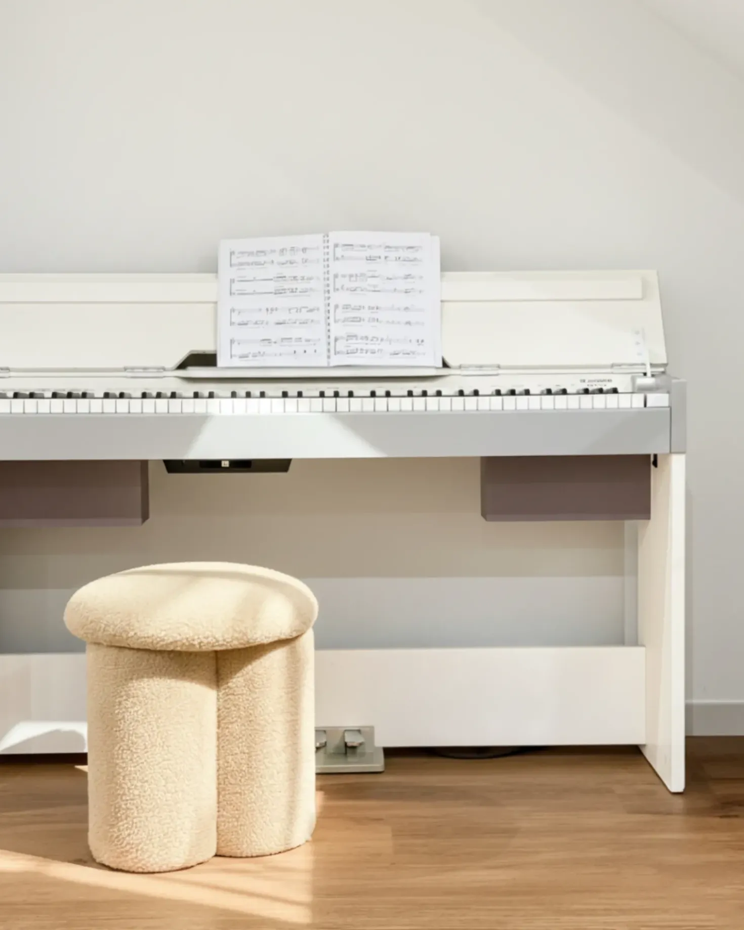 Pouf CARRINGTON Bouclé Beige