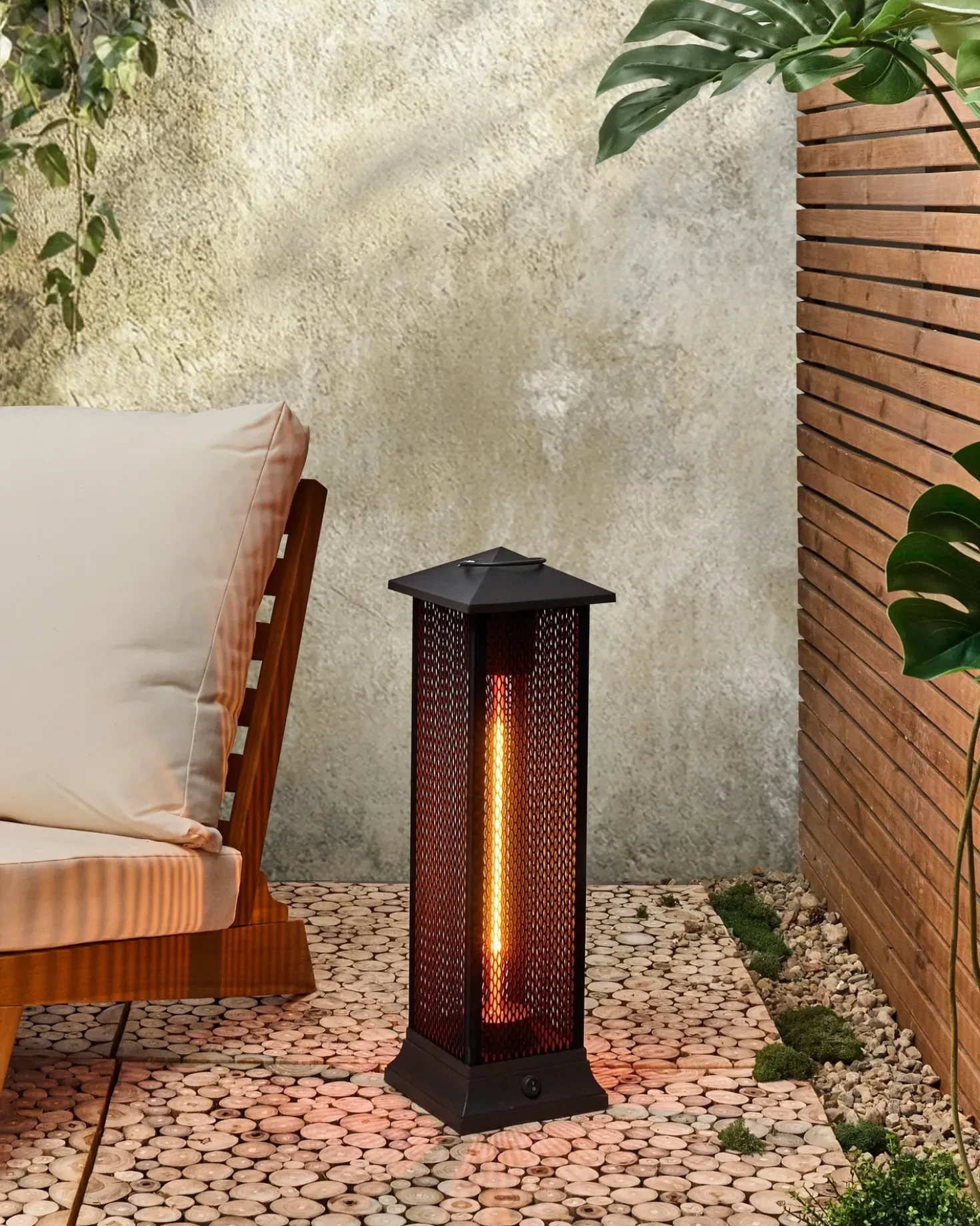 Riscaldatore a infrarossi da patio a piantana TUNUPA 1500 W Nero