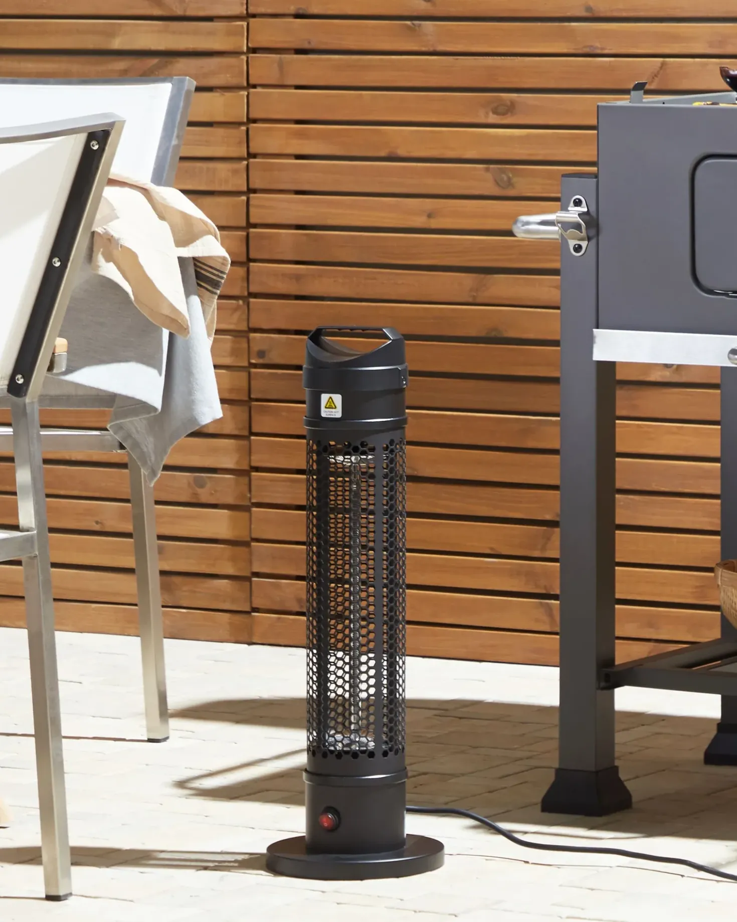 Riscaldatore a infrarossi da patio a piantana KRAKATOA 1000 W Nero