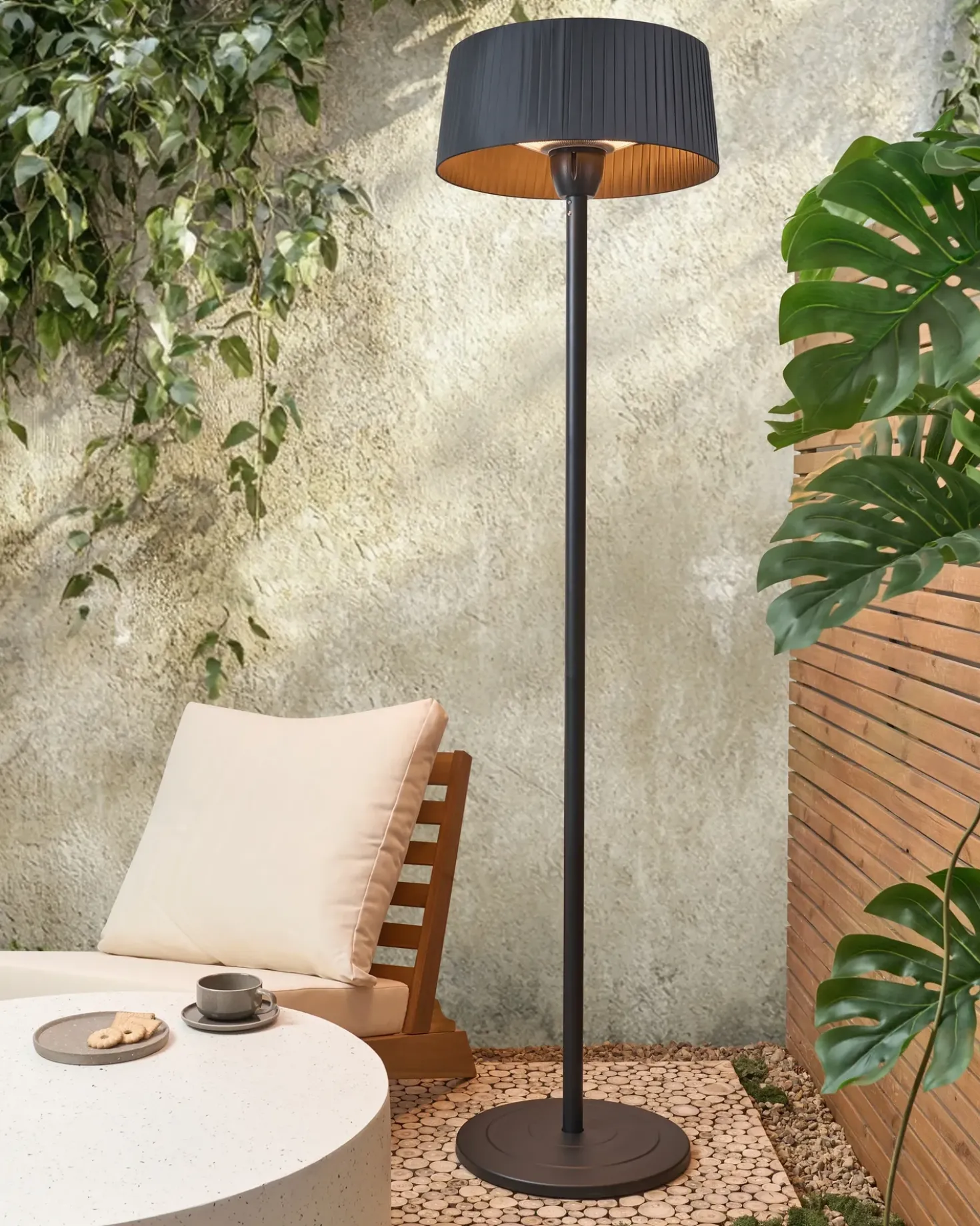 Riscaldatore a infrarossi da patio a piantana VARAZZE 1500 W Nero
