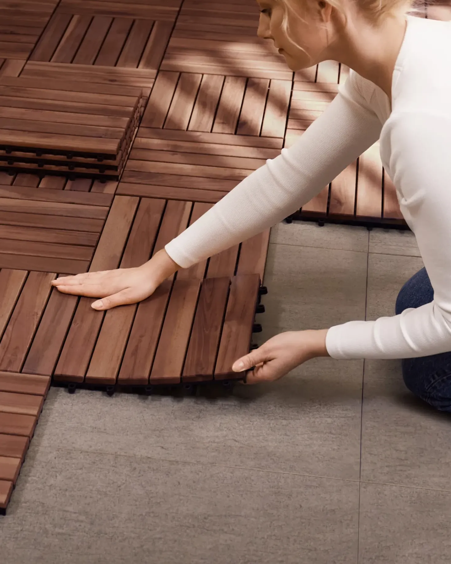 Rivestimenti e piastrelle da esterno ACCETTURA Legno di acacia certificato Marrone