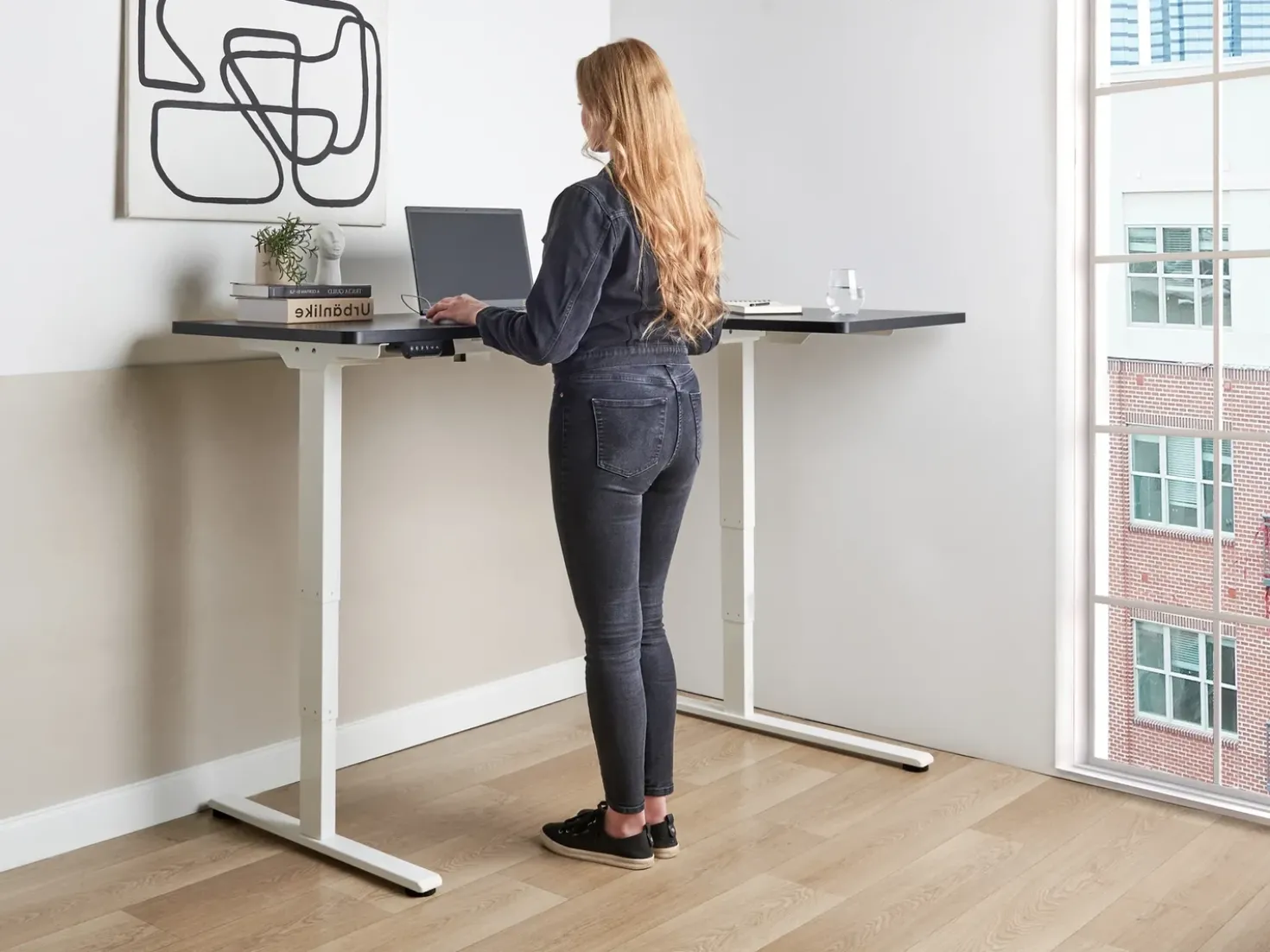 Scrivania angolare regolabile elettricamente DESTINES Nero/Bianco 160 cm 109 cm Lato destro