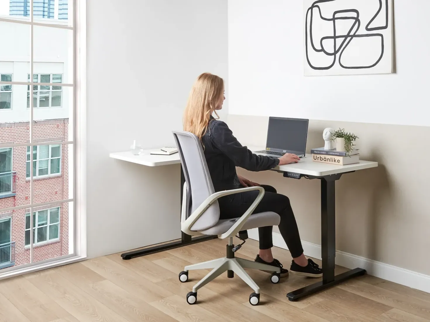 Scrivania angolare regolabile elettricamente DESTINES Bianco/Nero 160 cm 109 cm Lato Sinistro