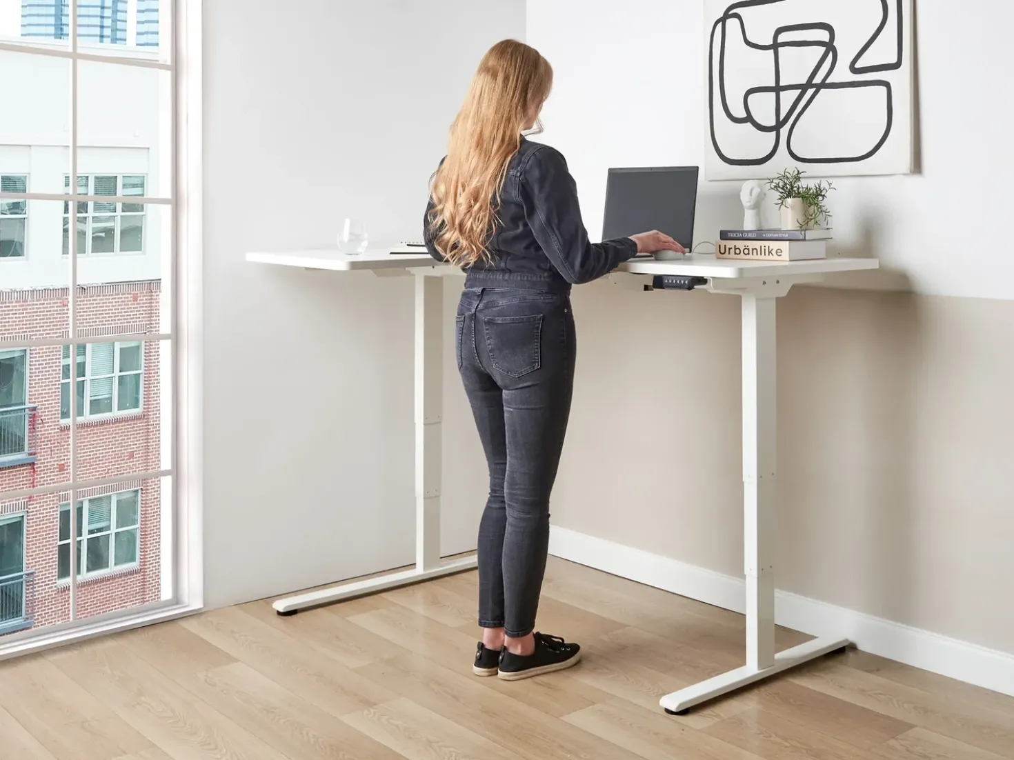 Scrivania angolare regolabile elettricamente DESTINES Bianco 160 cm 109 cm Lato destro