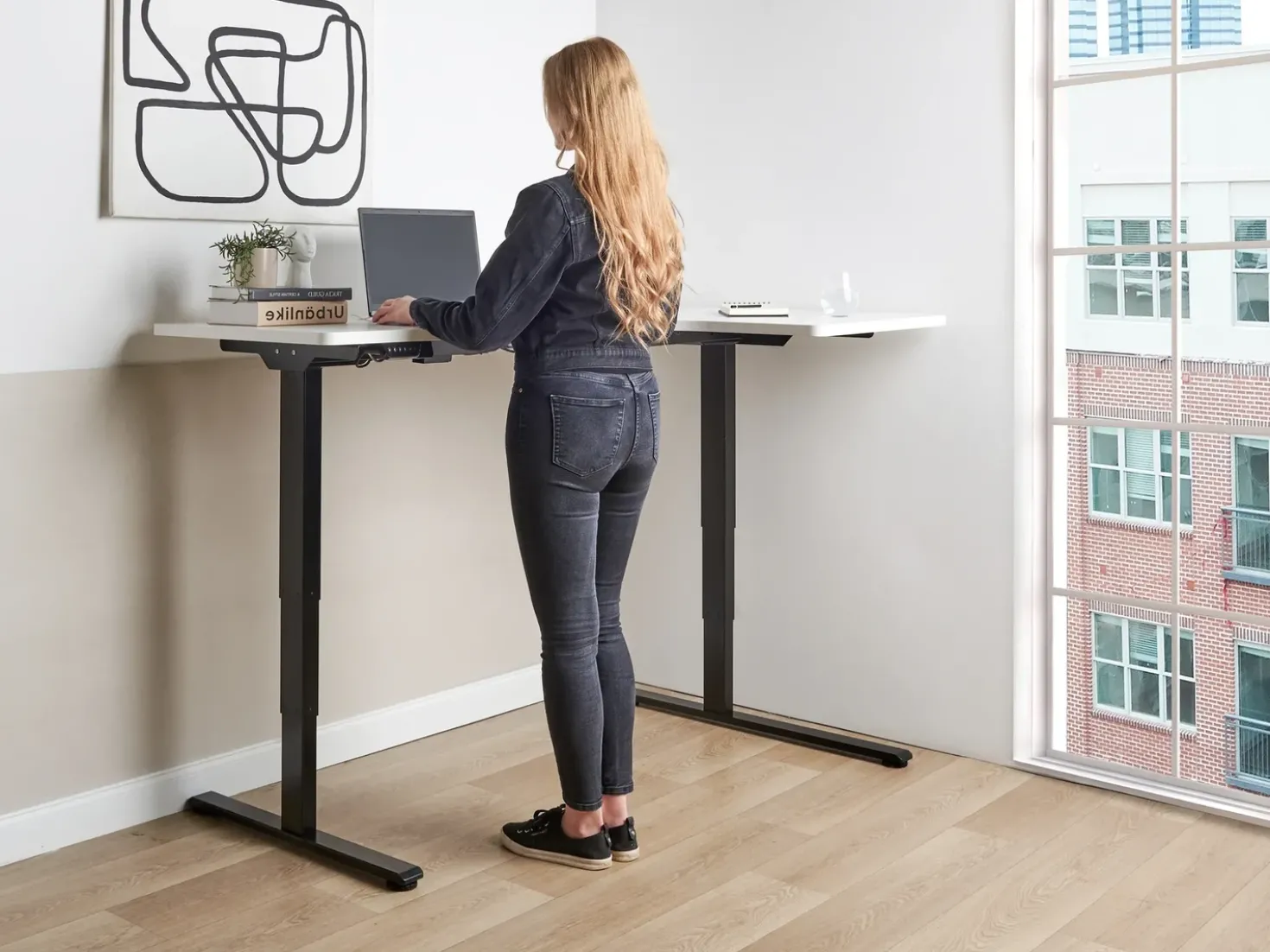 Scrivania angolare regolabile elettricamente DESTINES Bianco/Nero 160 cm 109 cm Lato destro
