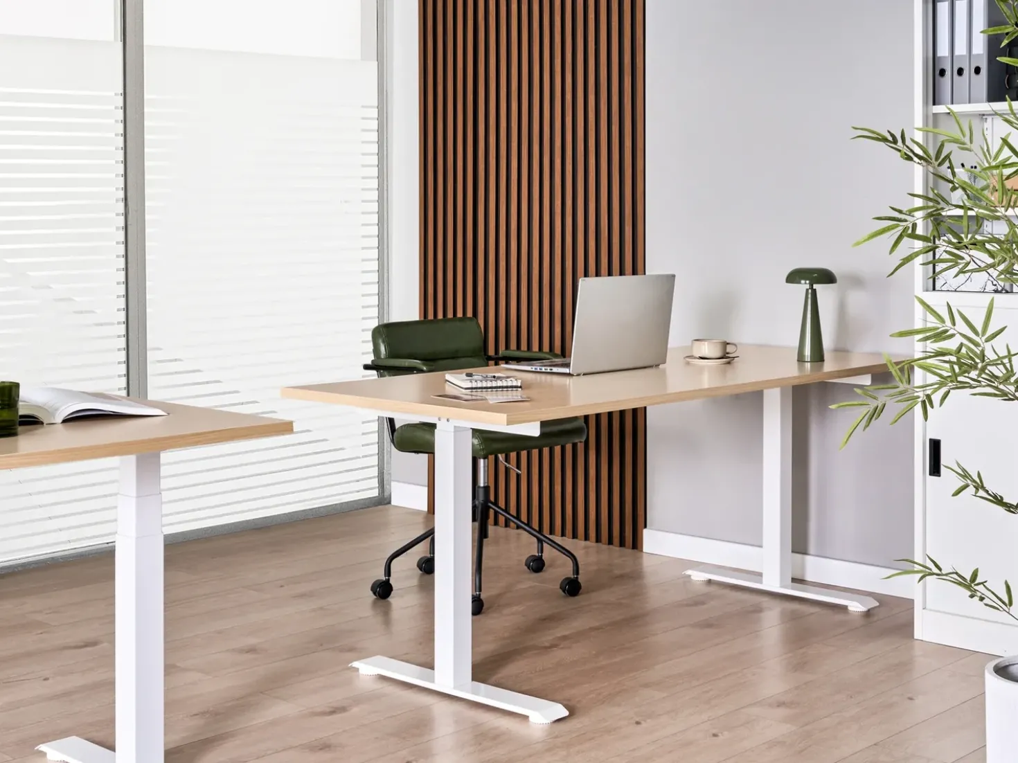 Scrivania elettrica regolabile in altezza DESTINES Marrone chiaro/Bianco 180 cm 72 cm
