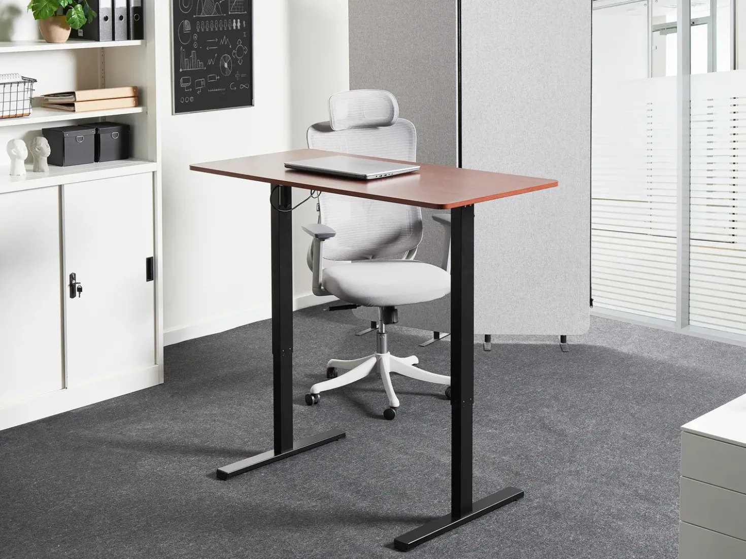 Scrivania elettrica regolabile in altezza TAVARES Marrone/Nero 120 cm 60 cm