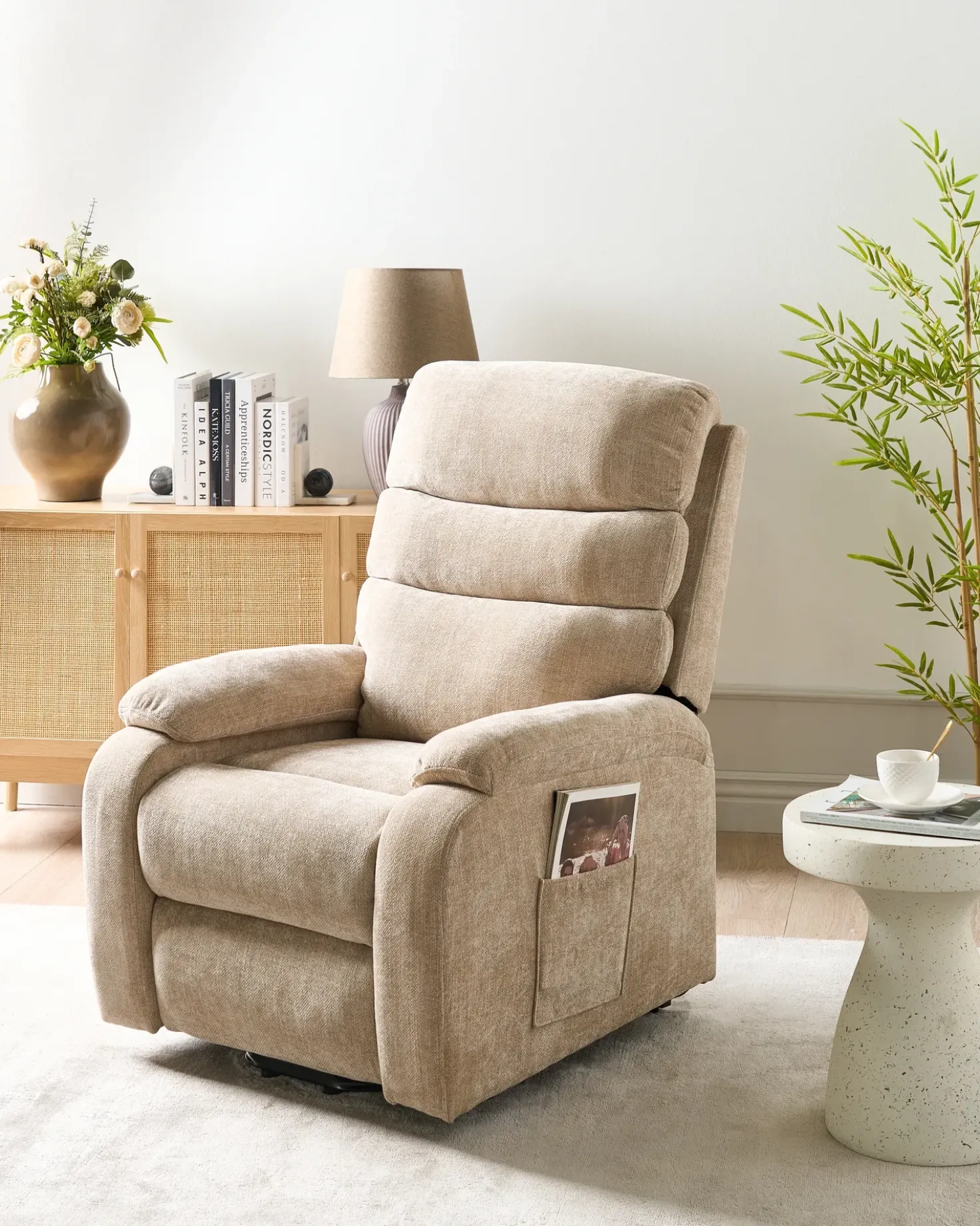 Sedia reclinabile elettrica RISE Poggiapiedi a scomparsa Tessuto Beige