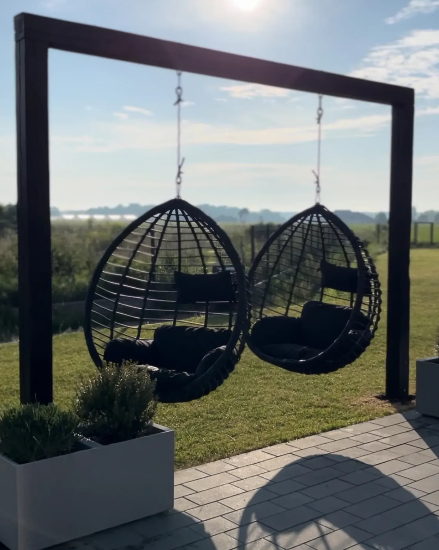 Sedia sospesa da fissare al soffitto TOLLO Rattan sintetico (PE) Nero