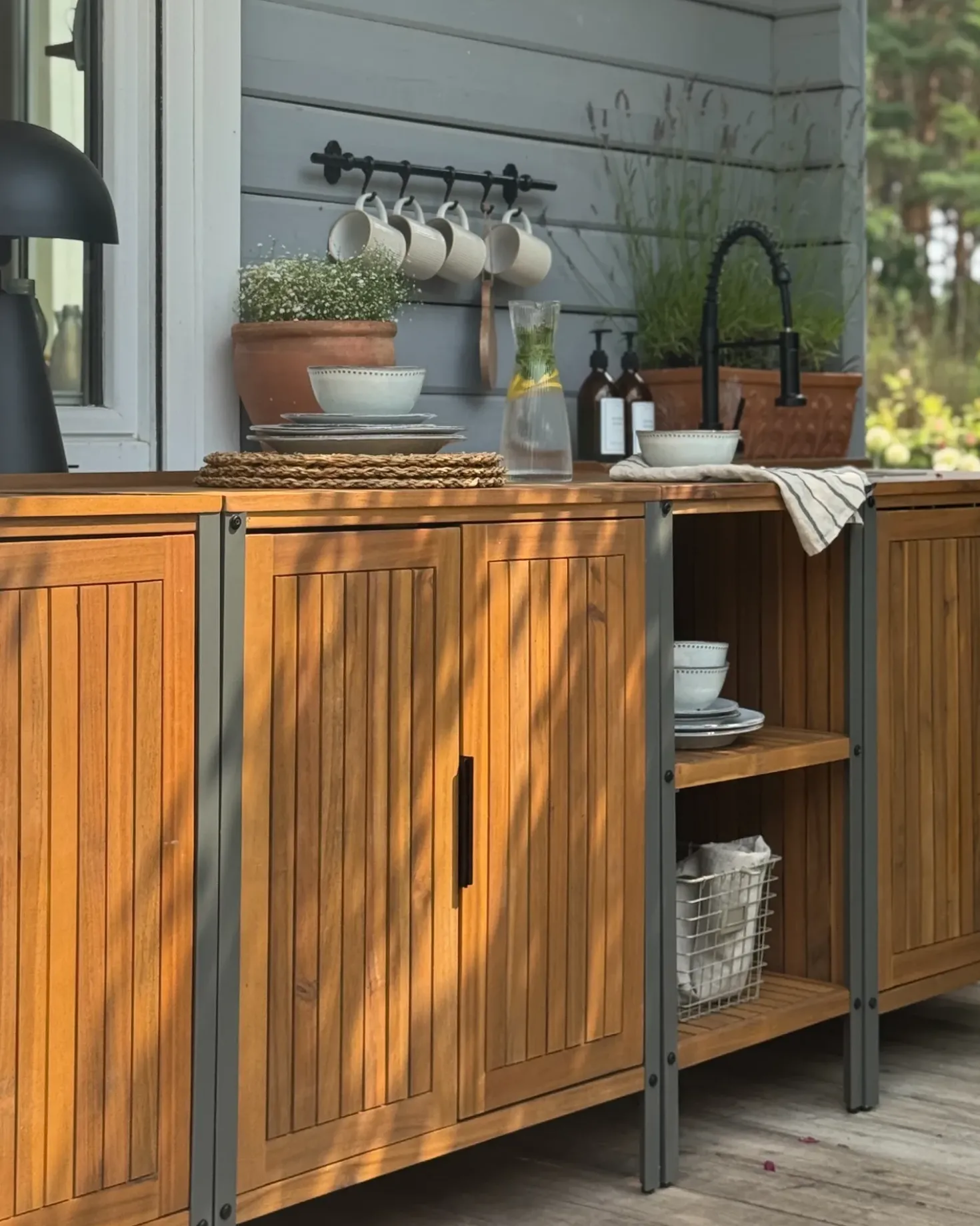 Set cucina da esterno 3 elementi con lavello IVREA Legno di acacia certificato Marrone/Nero