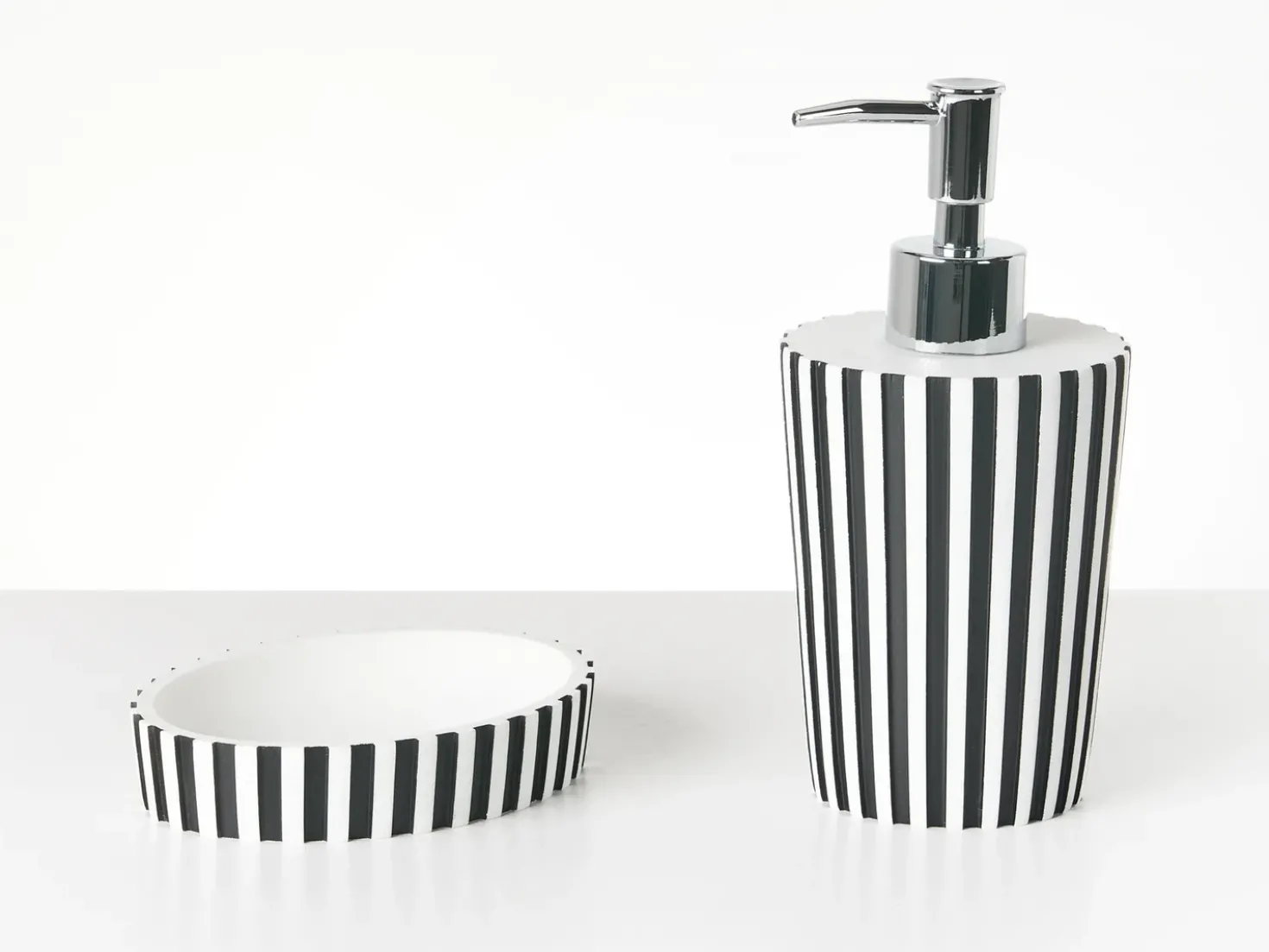 Set da 5 accessori per il bagno LIRCAY Nero/Bianco